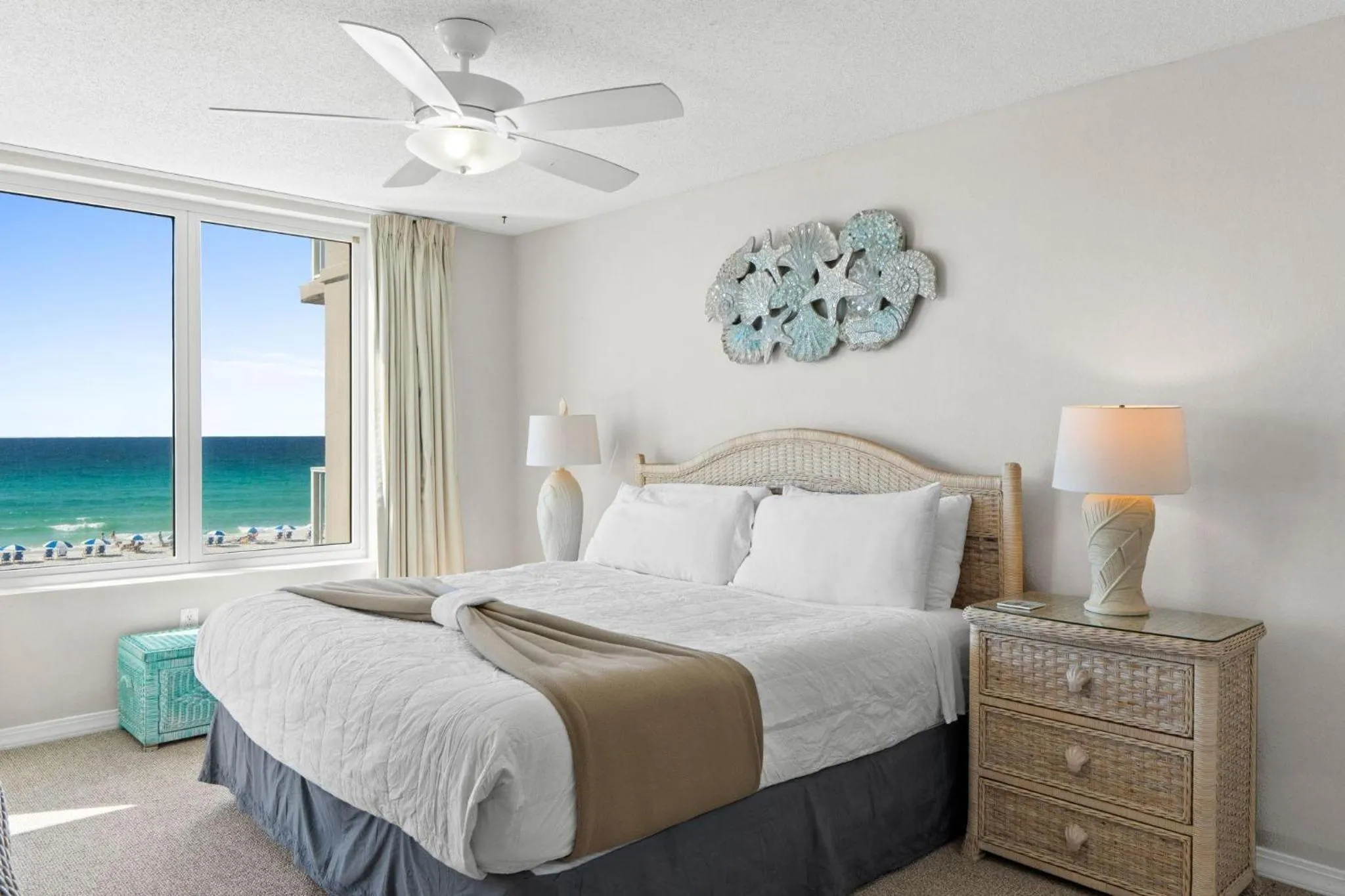 Bed in Island Princess 409 - High Tide Hideaway