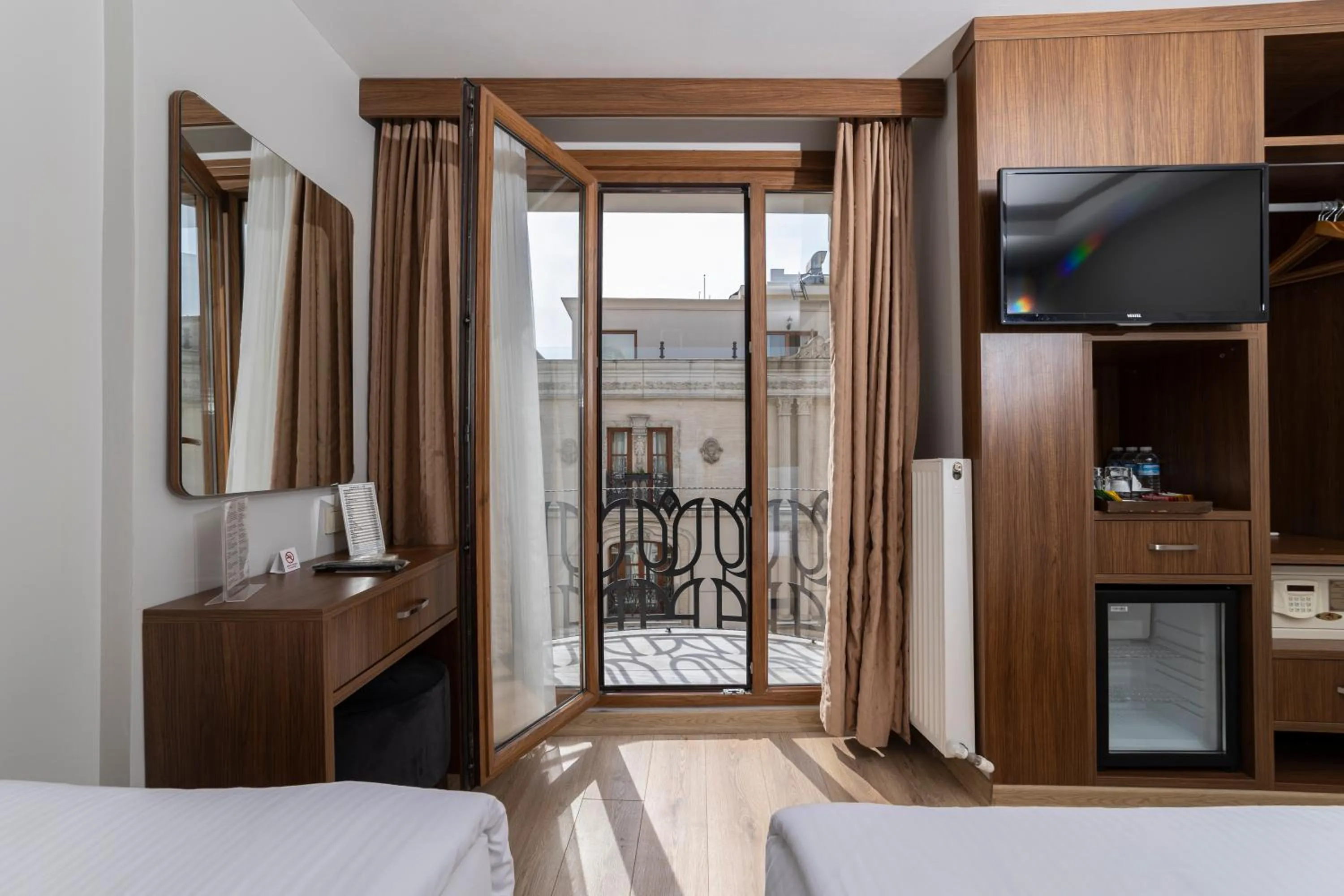 Photo of the whole room, Bed in Hotel Black Tulip