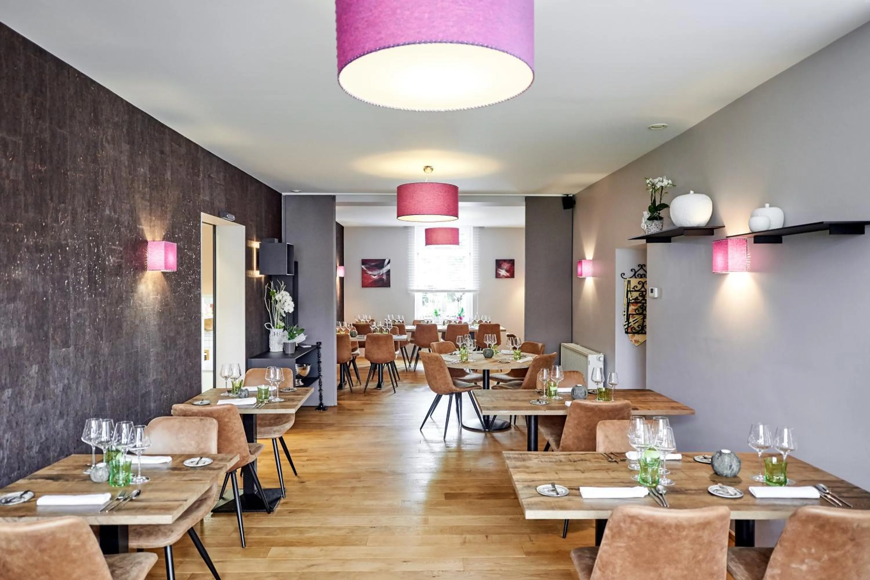 Restaurant/places to eat in LA GLORIETTE