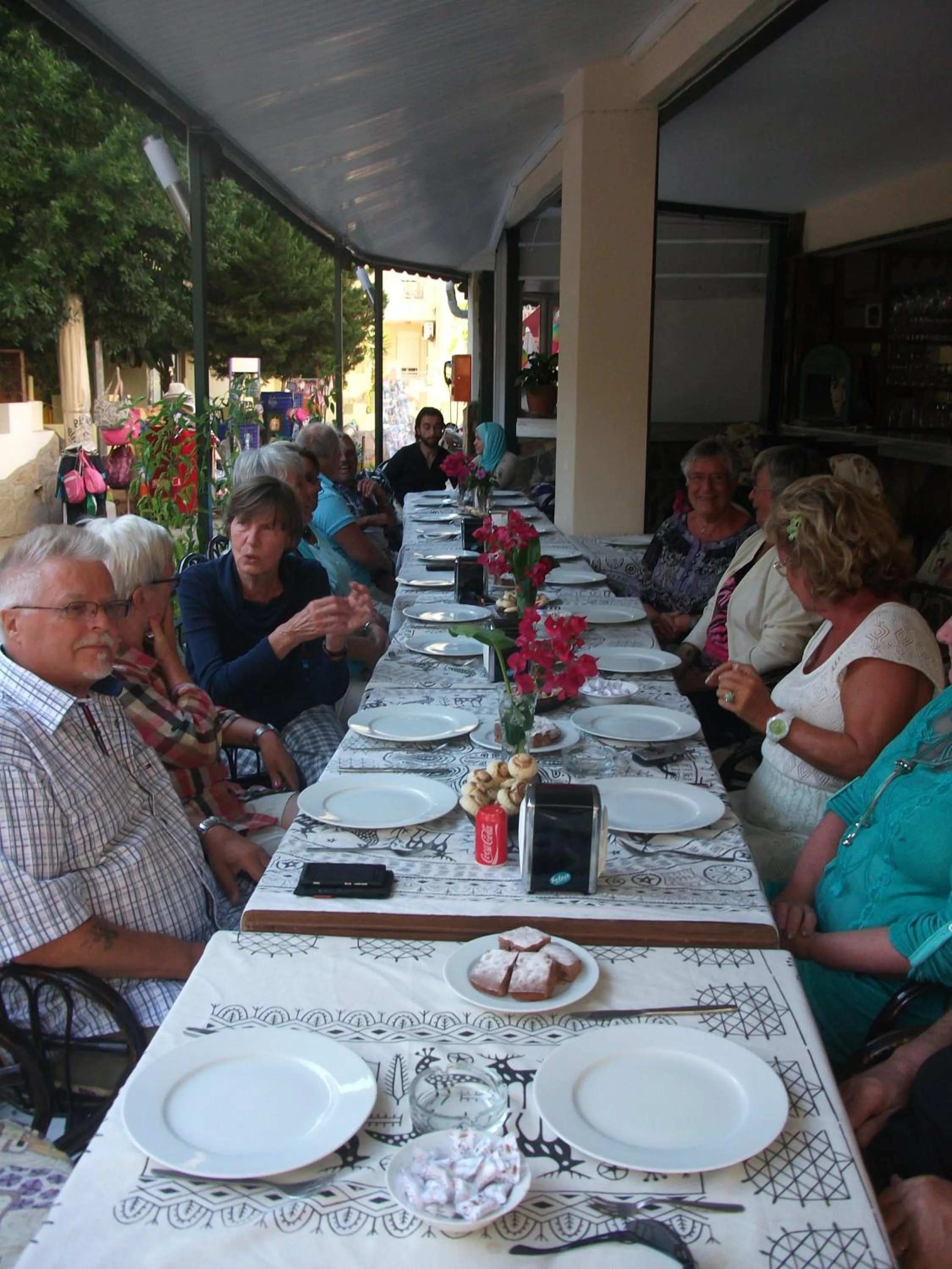 Restaurant/places to eat in Delphin Apart Hotel