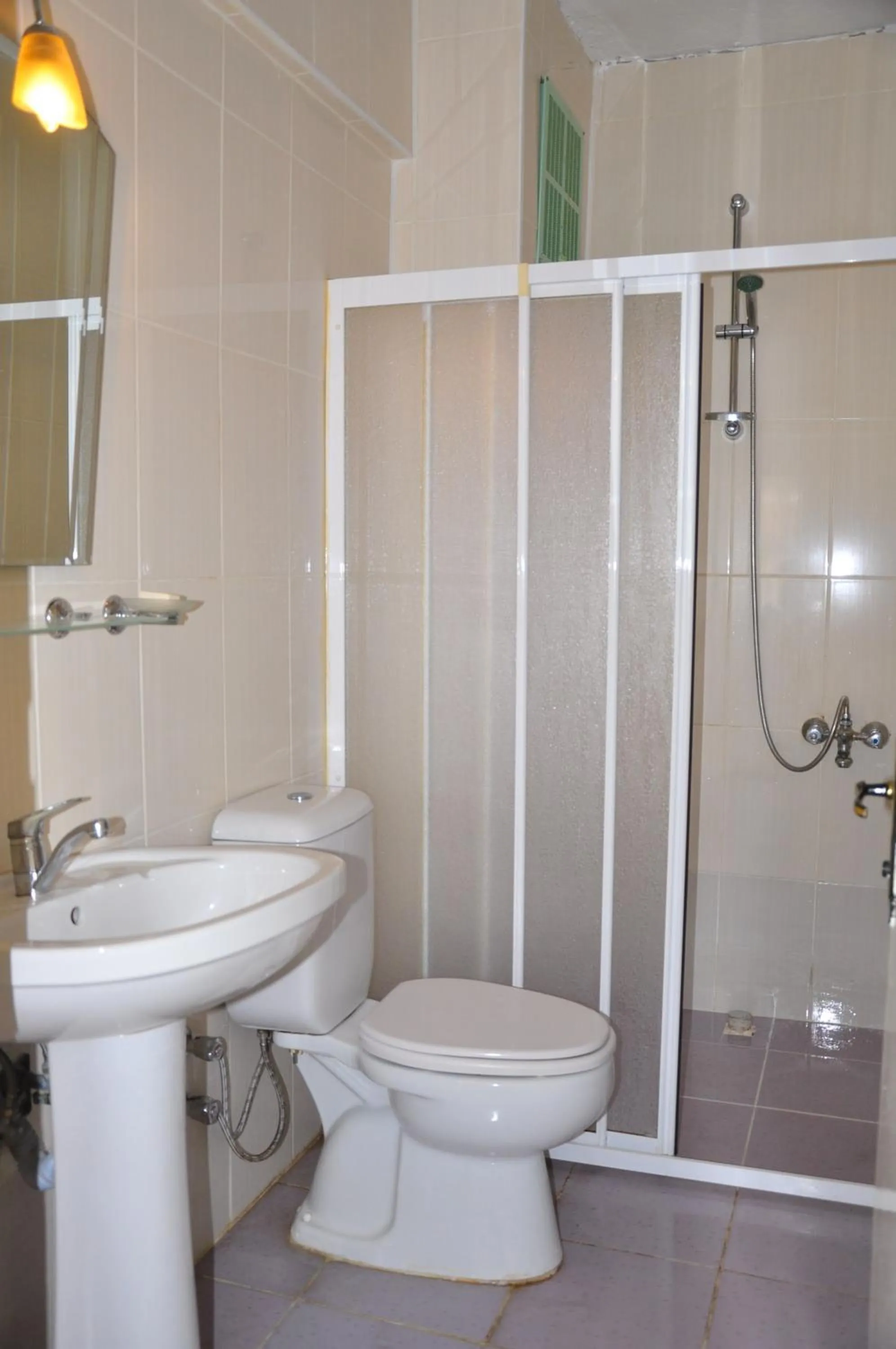 Bathroom in Delphin Apart Hotel