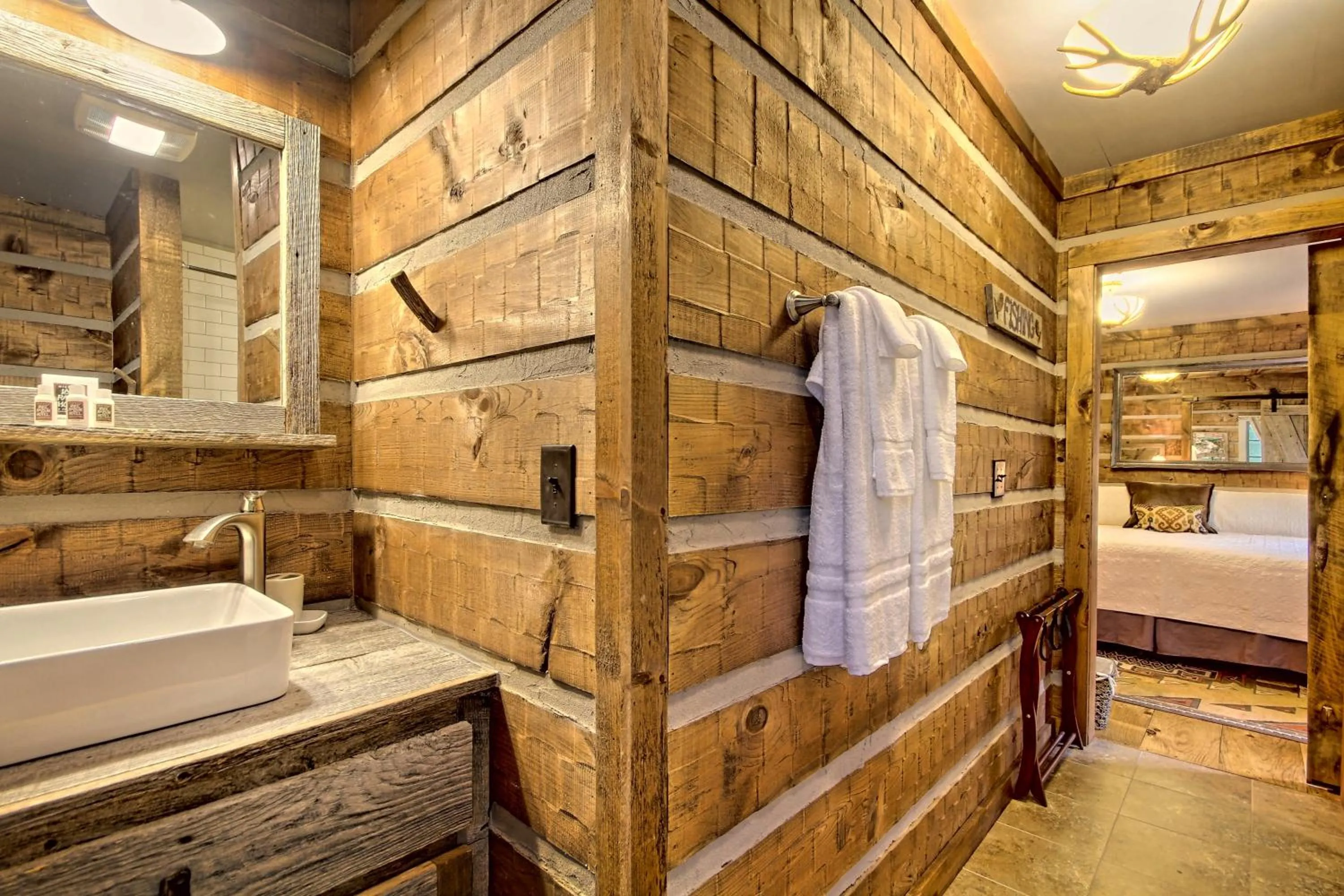 Bathroom in Lake Rabun Hotel