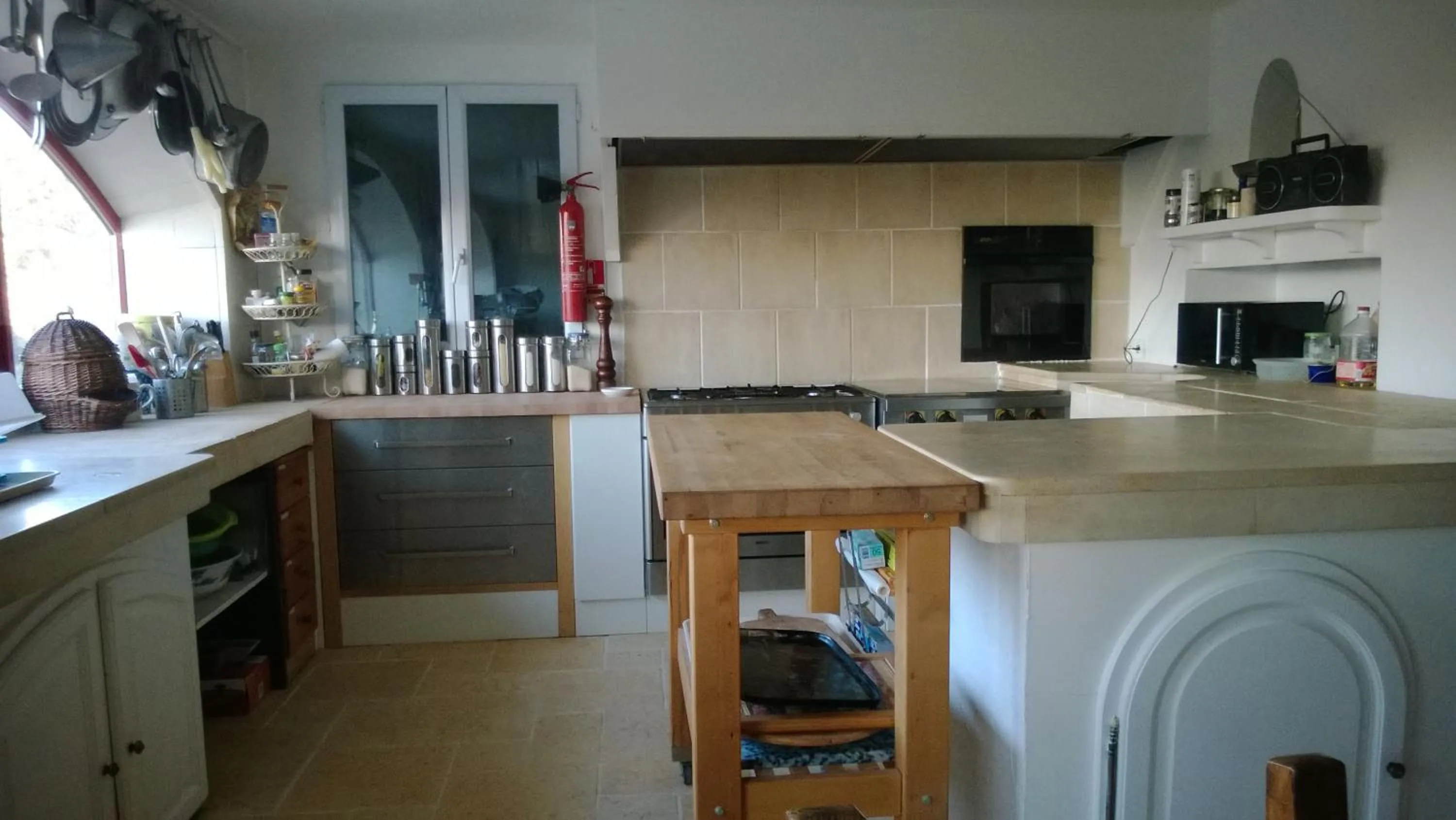 Communal kitchen in Chambre d'Hotes La Brunetière