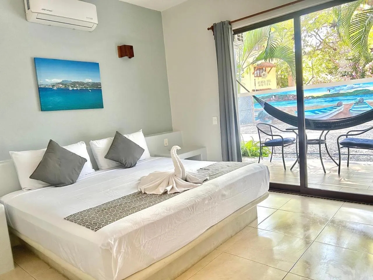 Bed in Hotel Aldea Sol