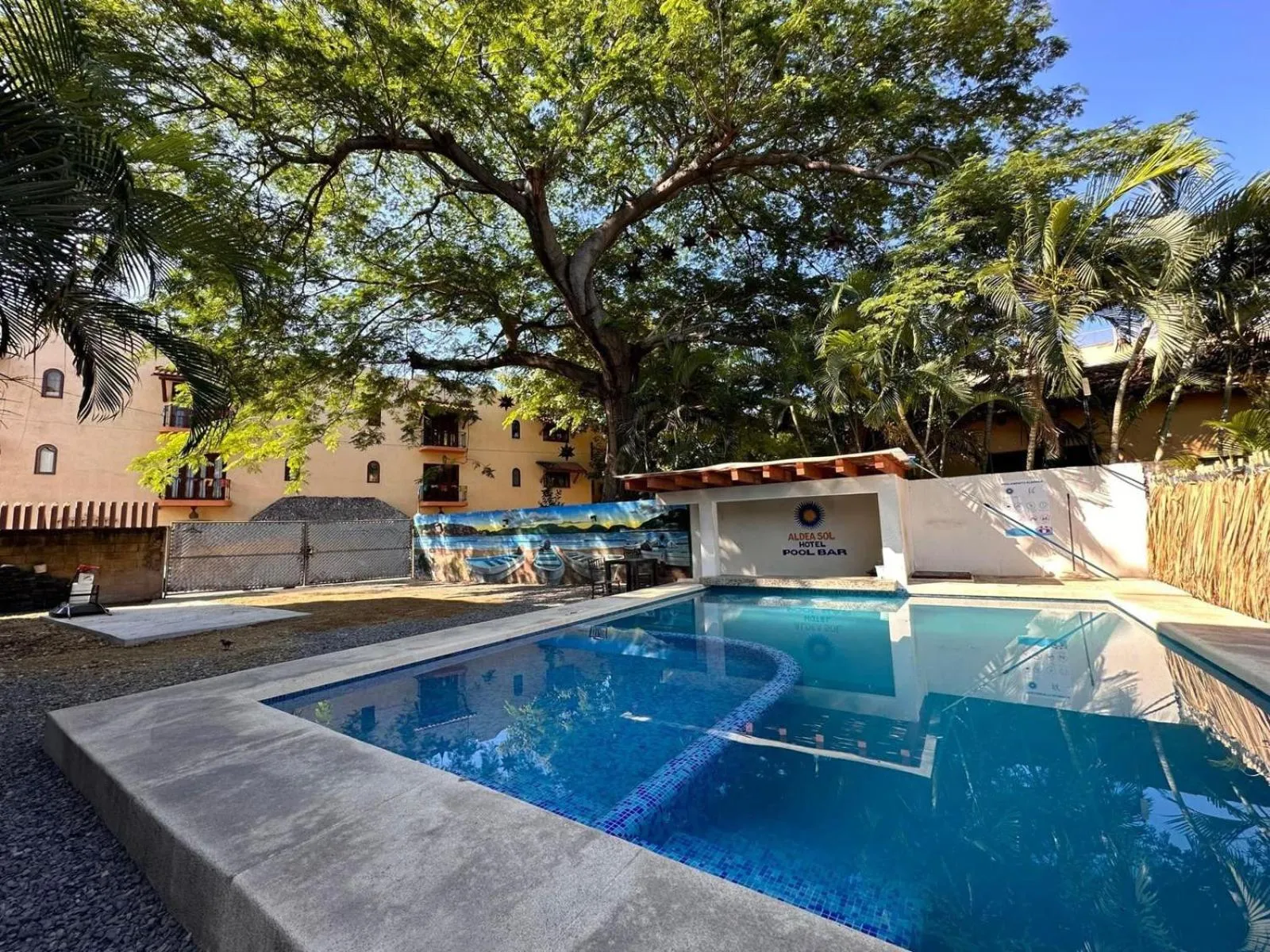 Swimming pool in Hotel Aldea Sol