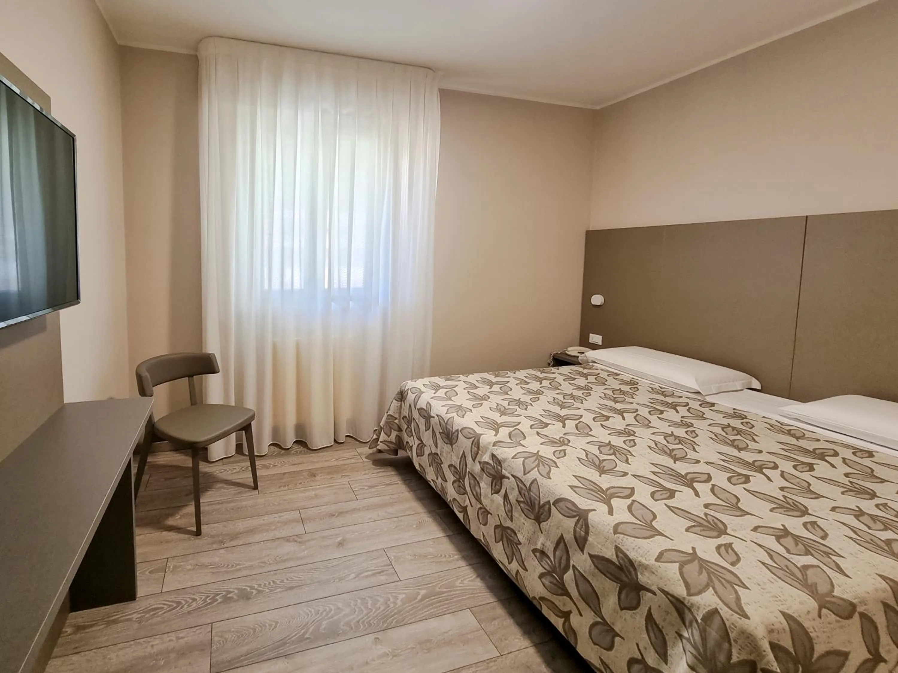 Bedroom, Bed in Hotel Alla Fonte