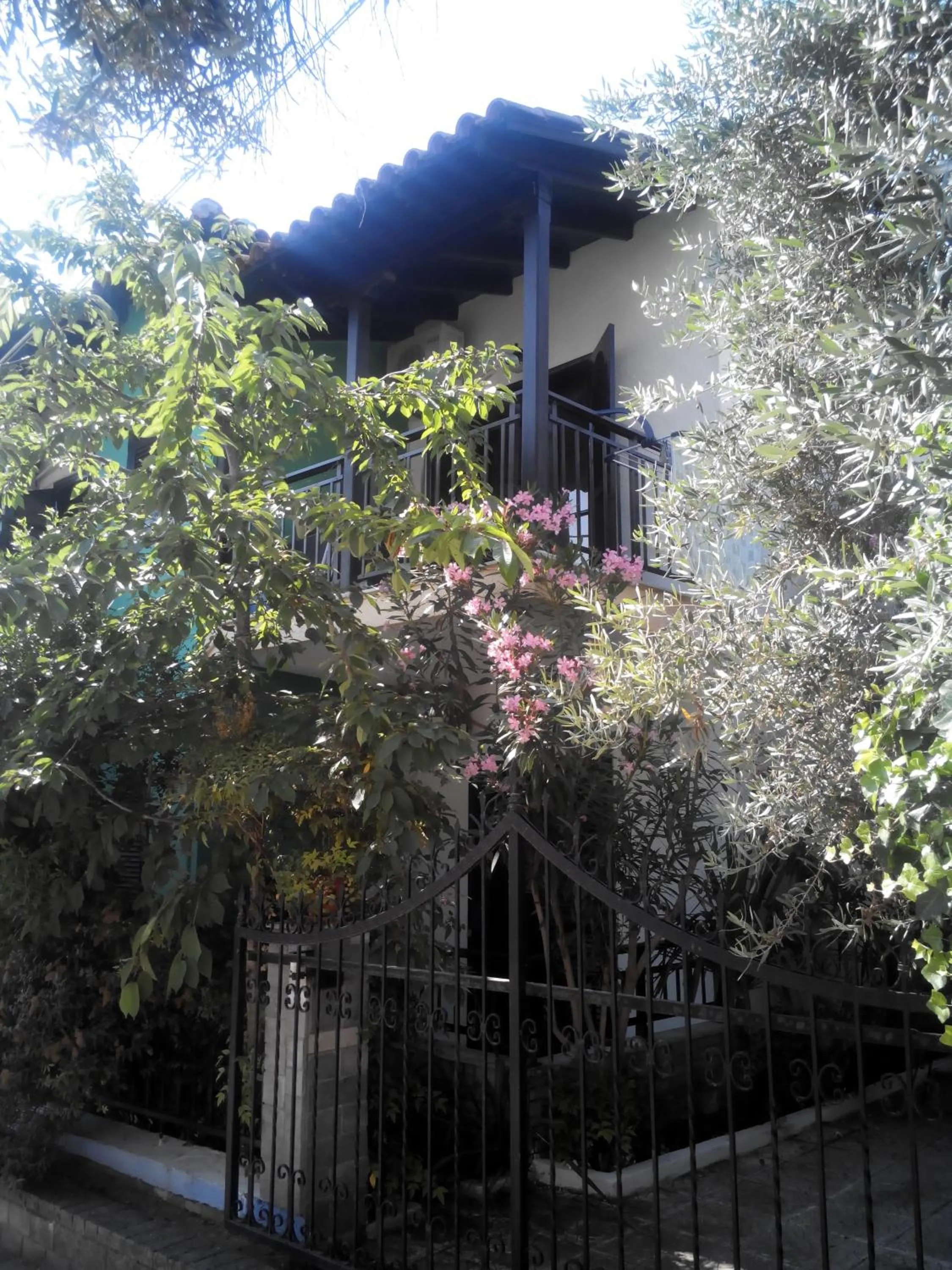 Facade/entrance in Tassos 2