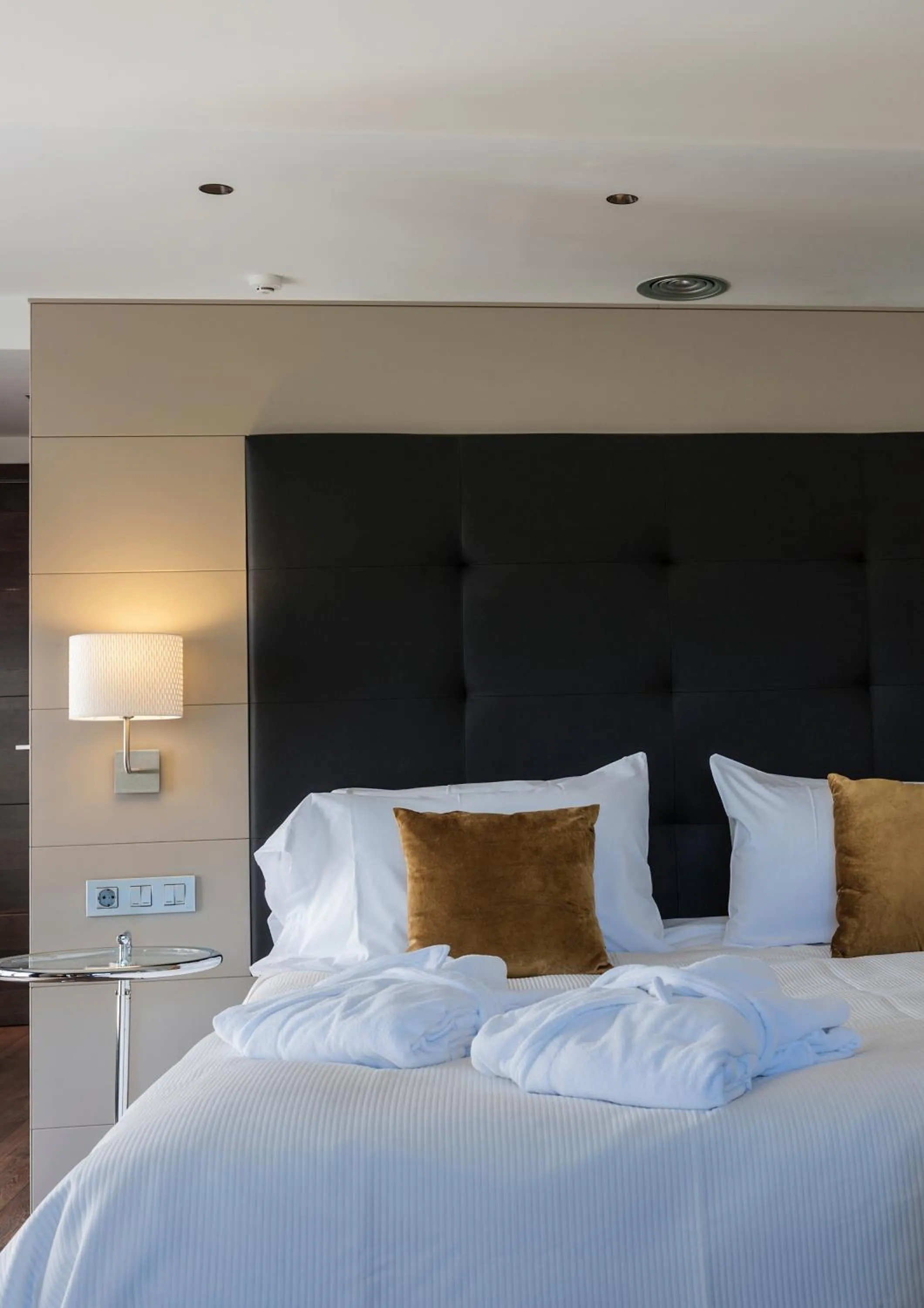 Bed in Bonansa Country Hotel