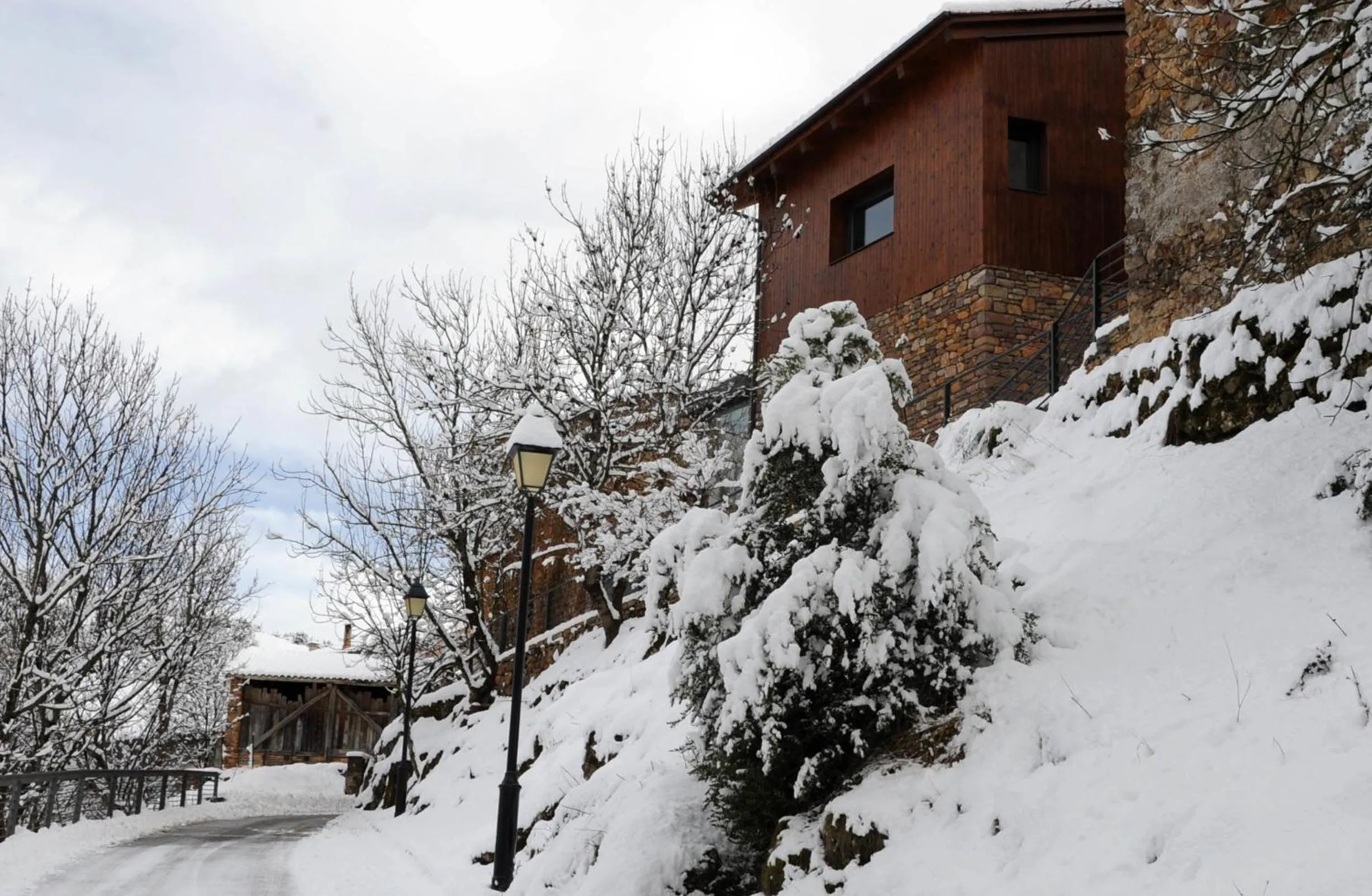 Property building in Bonansa Country Hotel