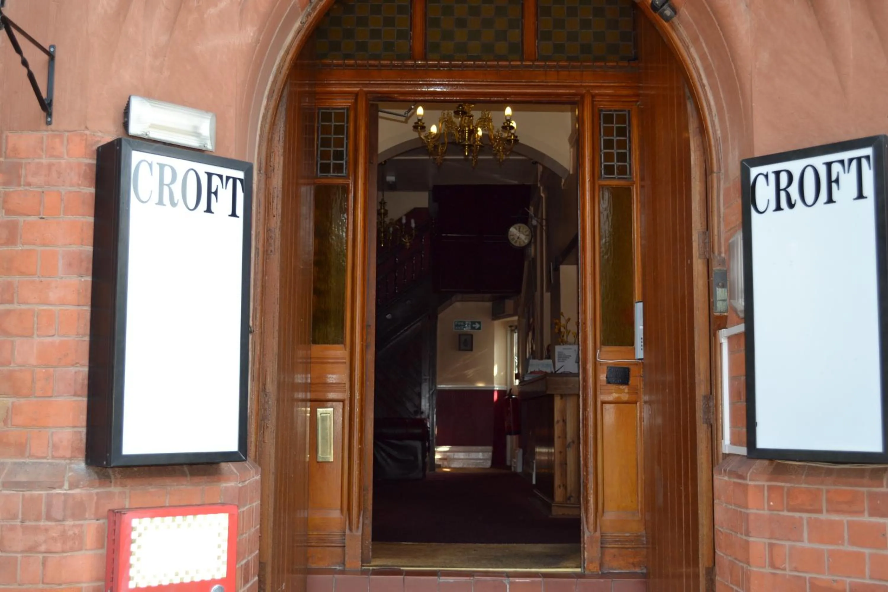 Facade/entrance in Croft Hotel