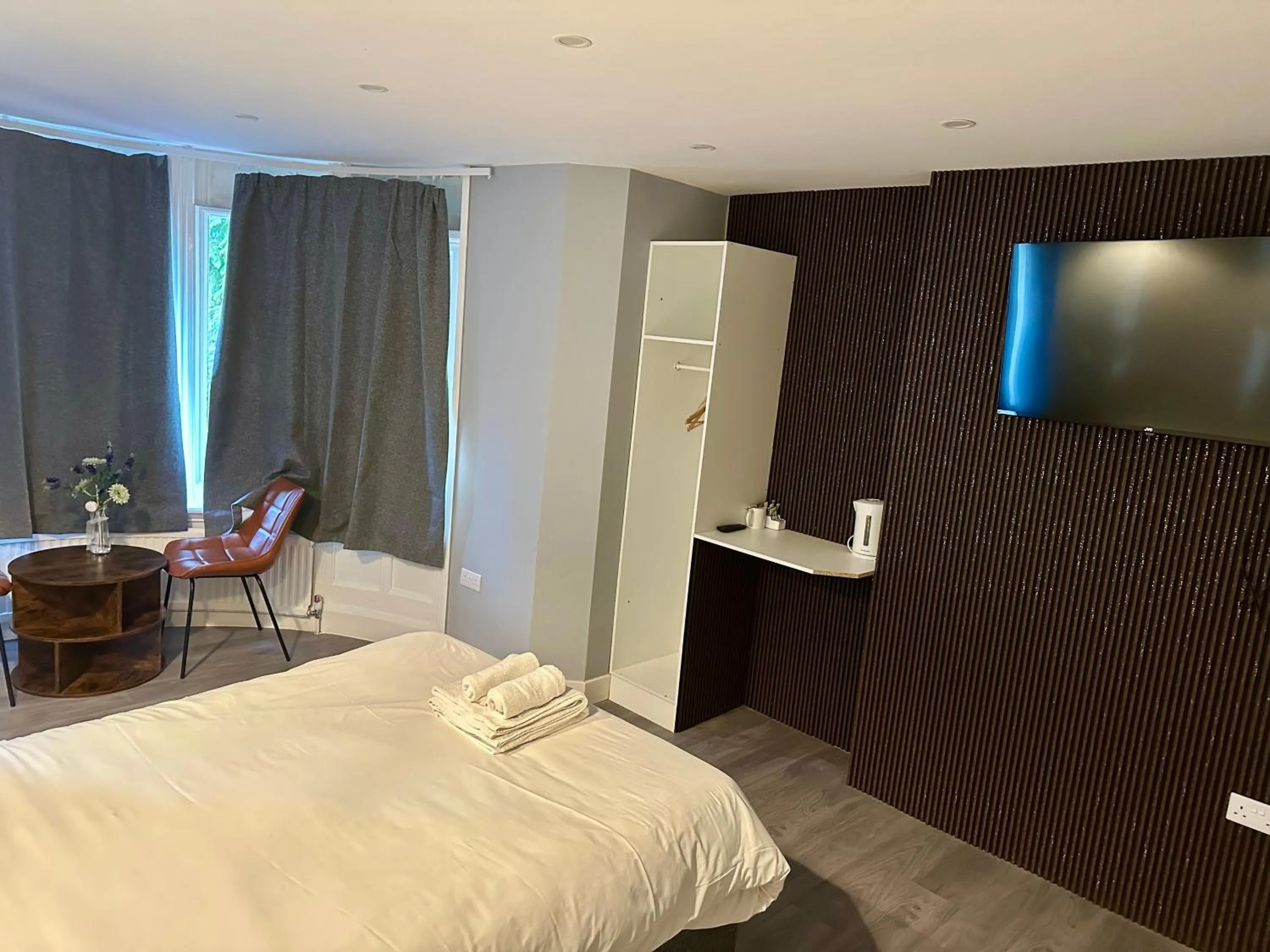 TV and multimedia, Bed in Croft Hotel