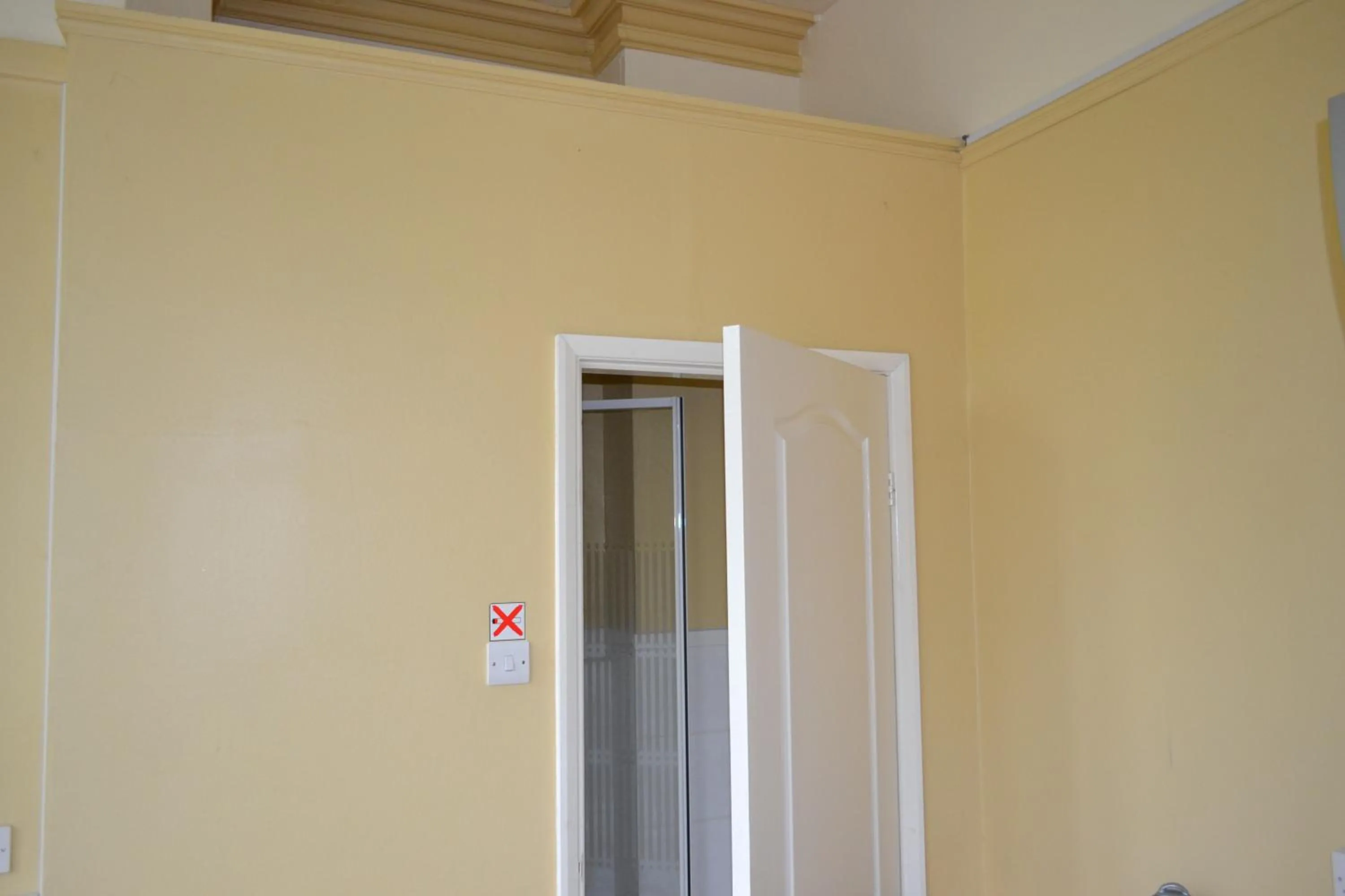 Shower in Croft Hotel