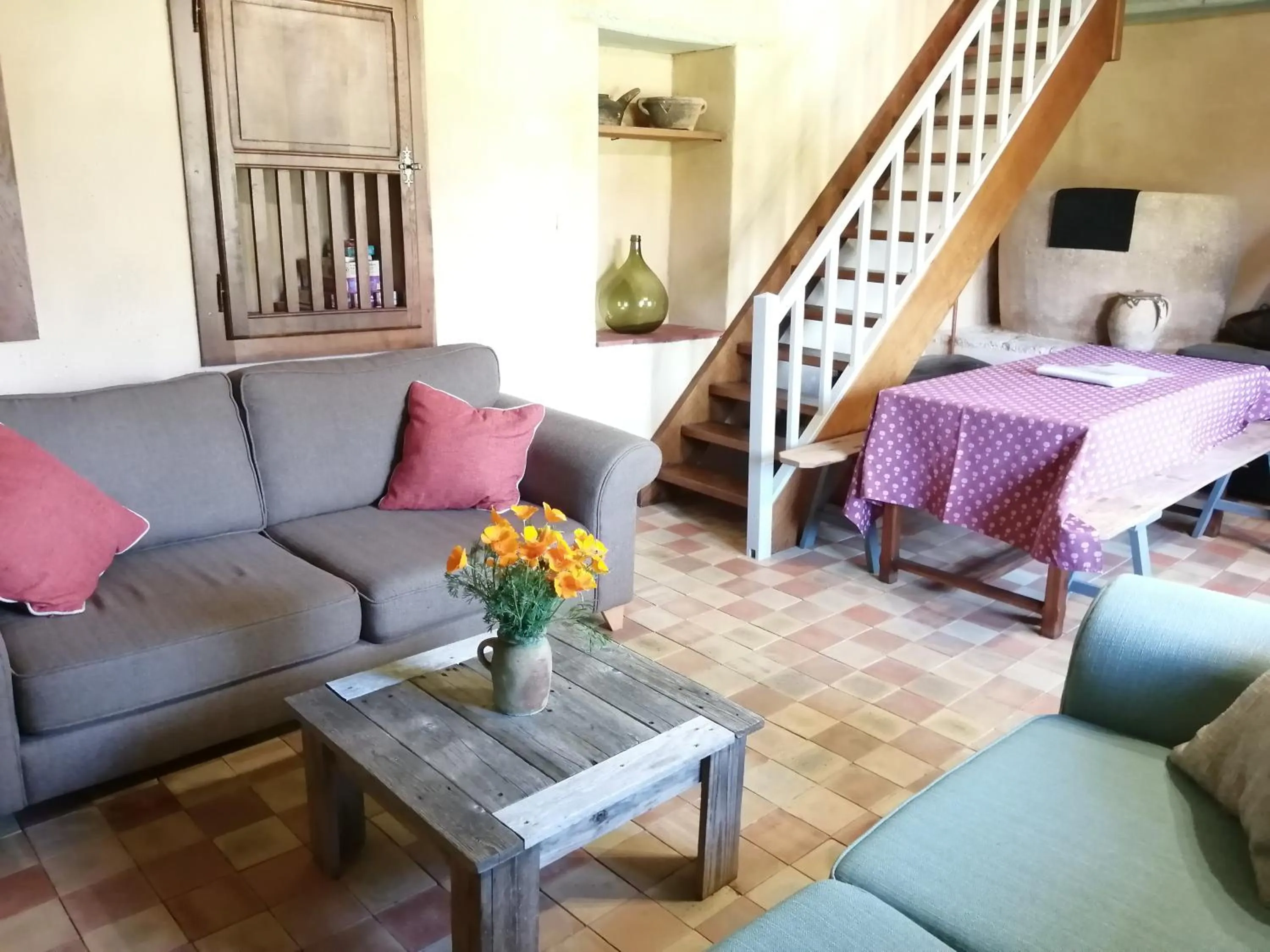 Living room, Bed in La Jariette