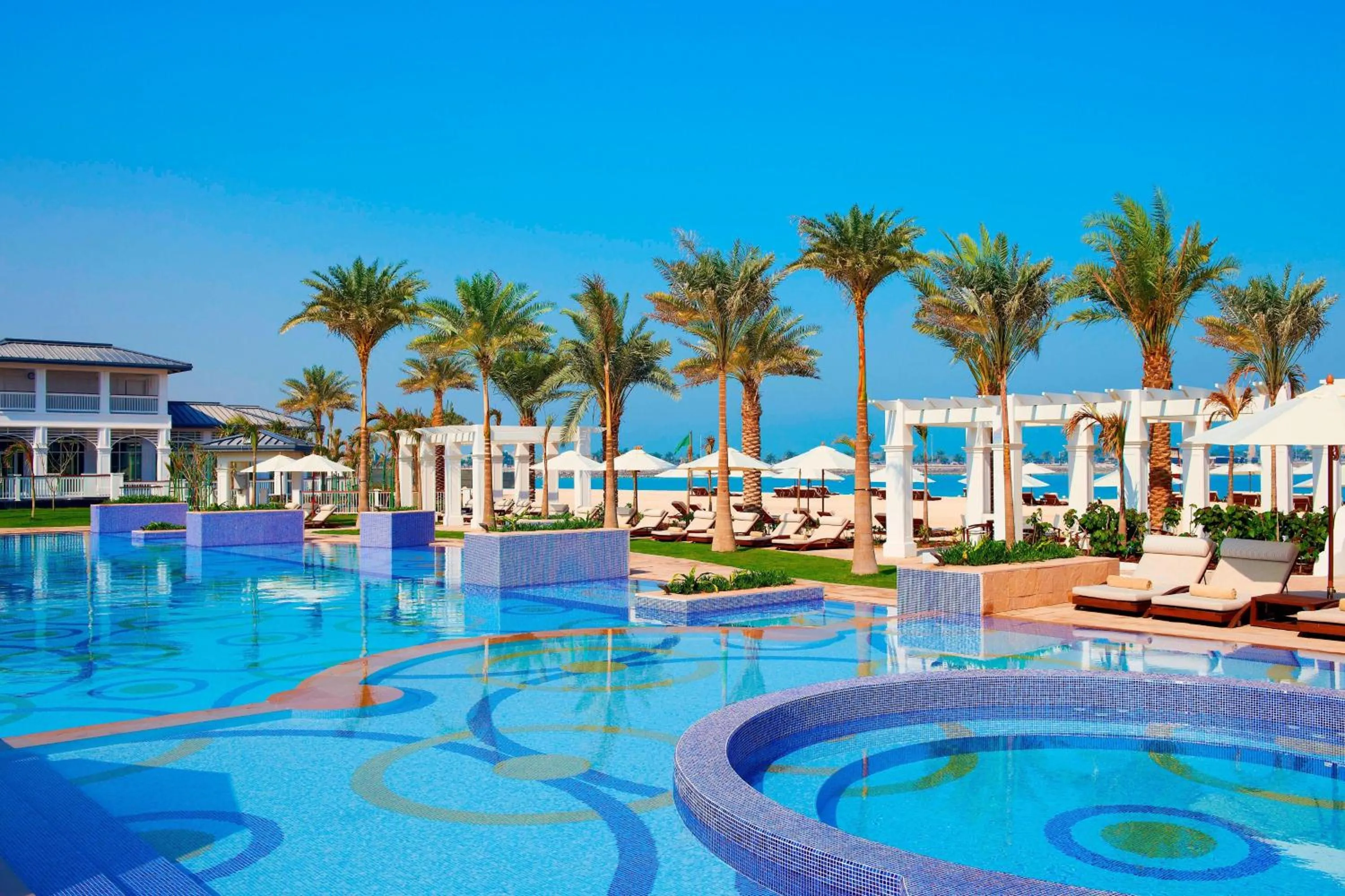 Swimming pool in The St. Regis Abu Dhabi