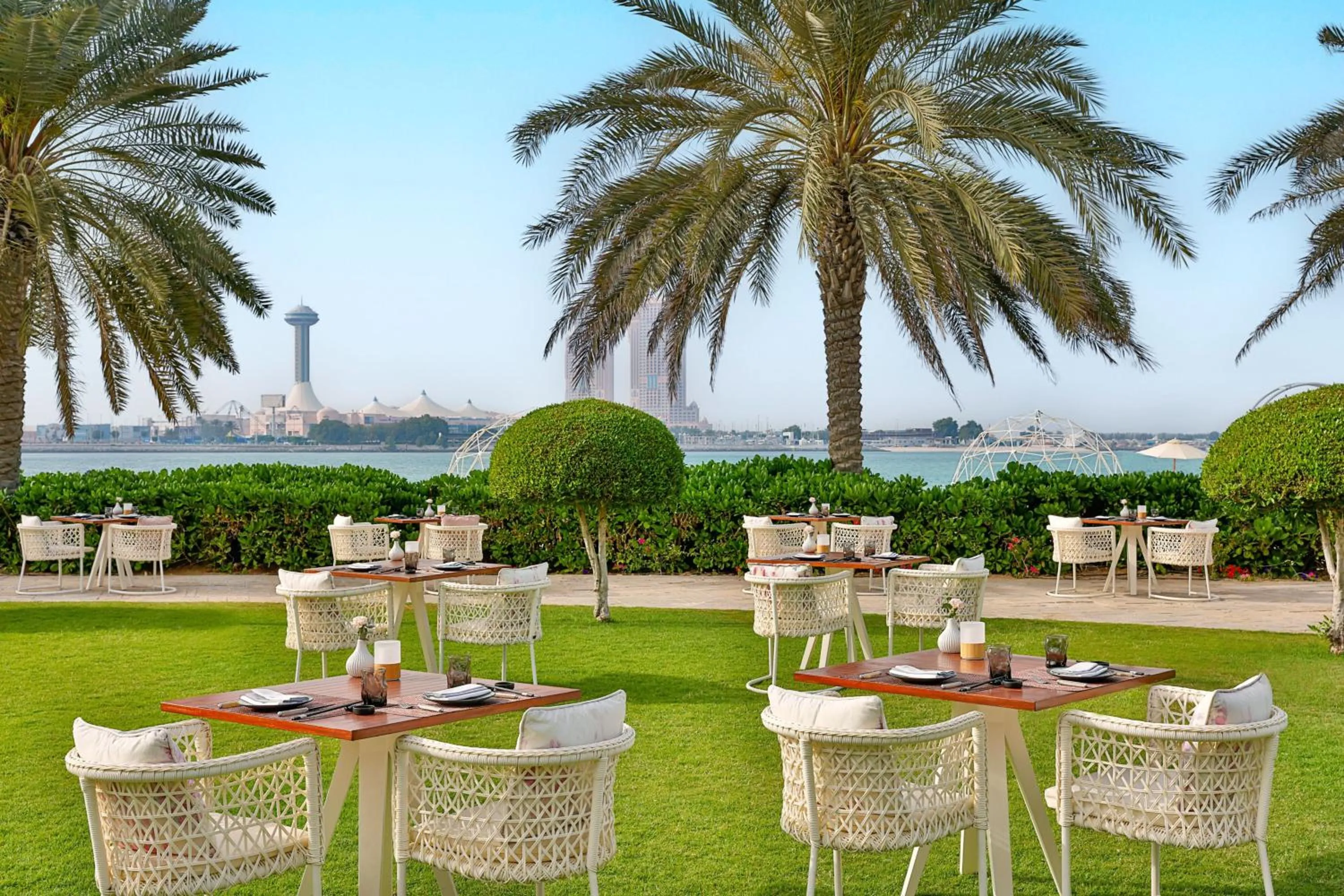Restaurant/places to eat in The St. Regis Abu Dhabi
