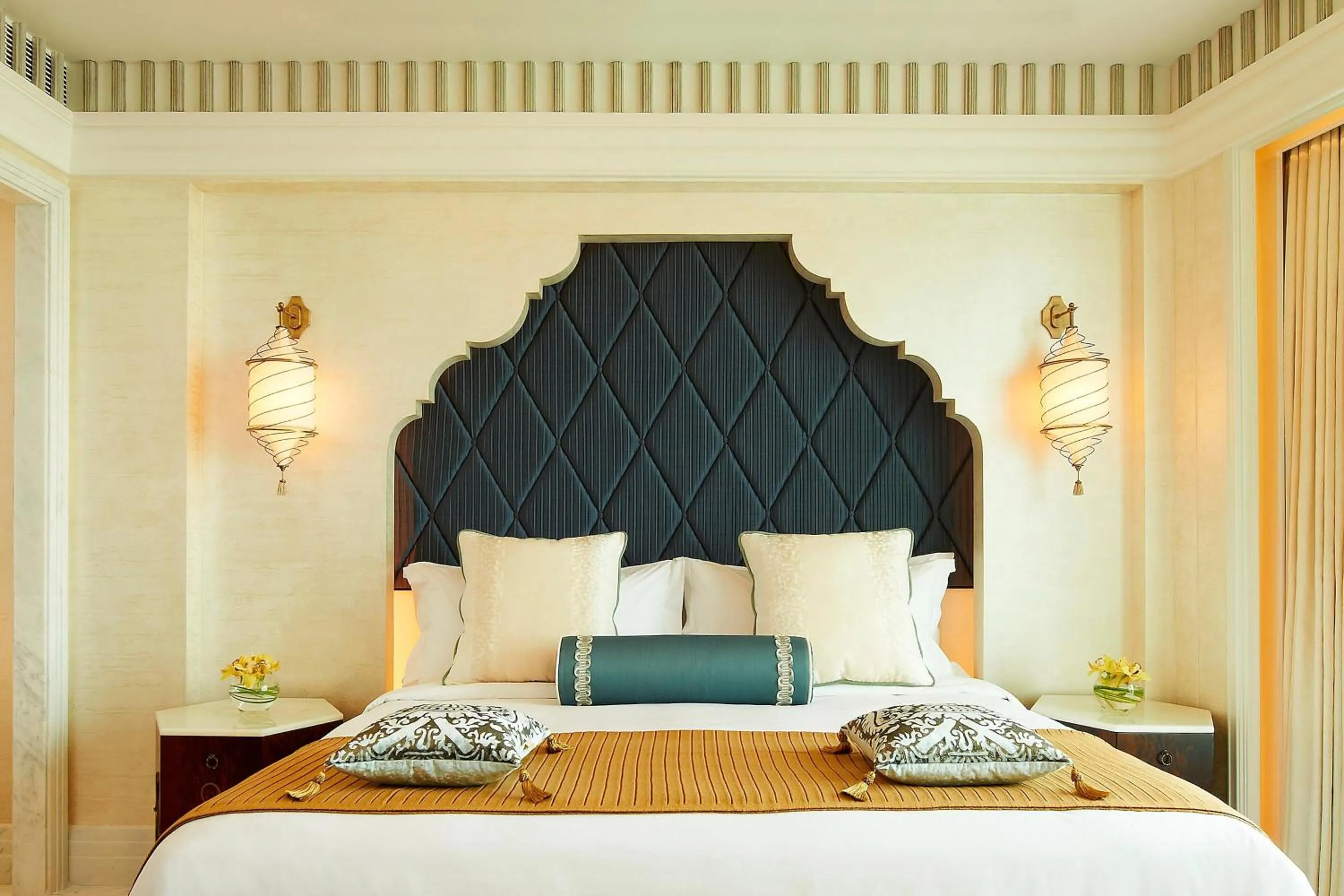 Bedroom, Bed in The St. Regis Abu Dhabi