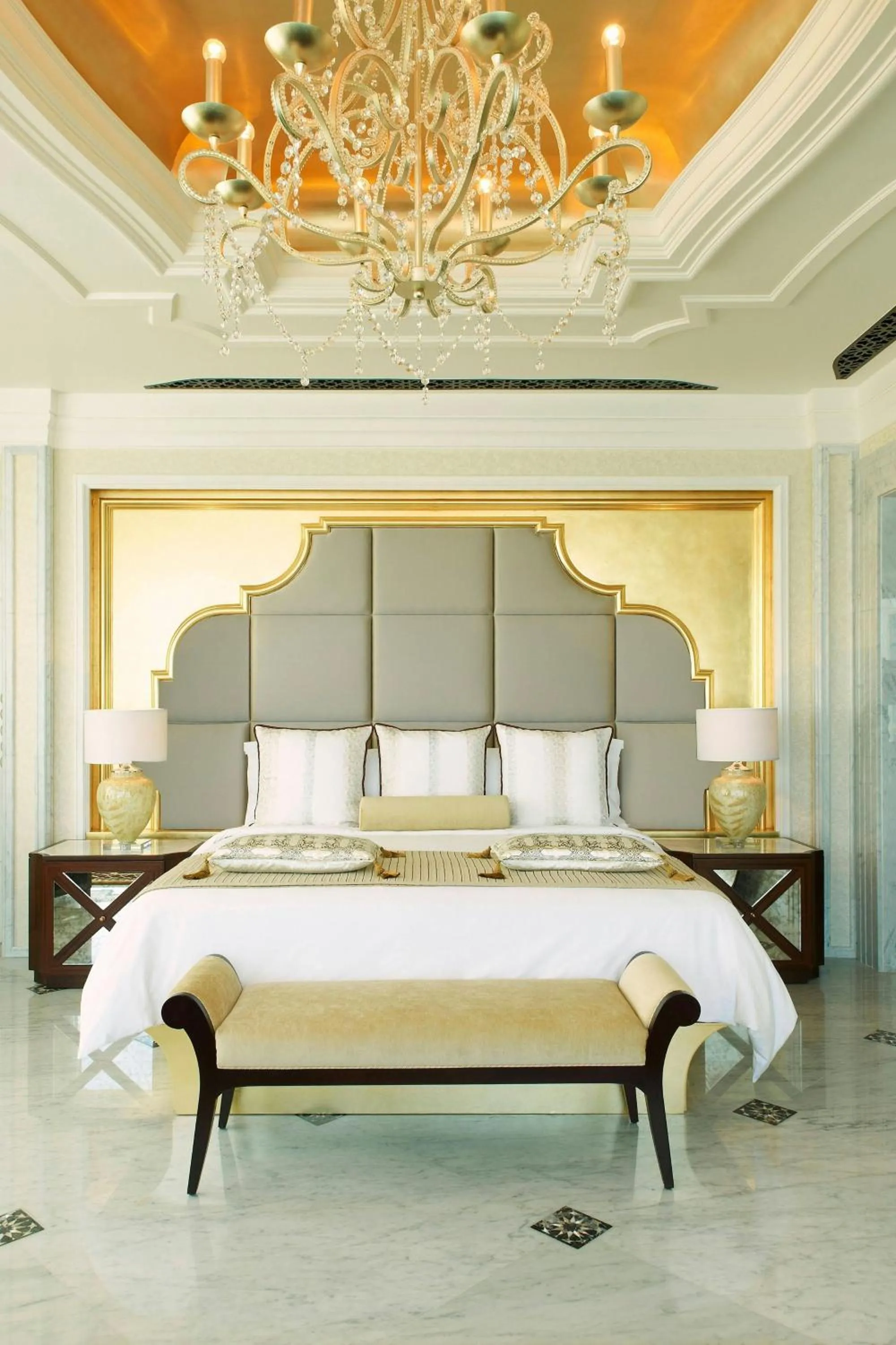 Bedroom, Bed in The St. Regis Abu Dhabi