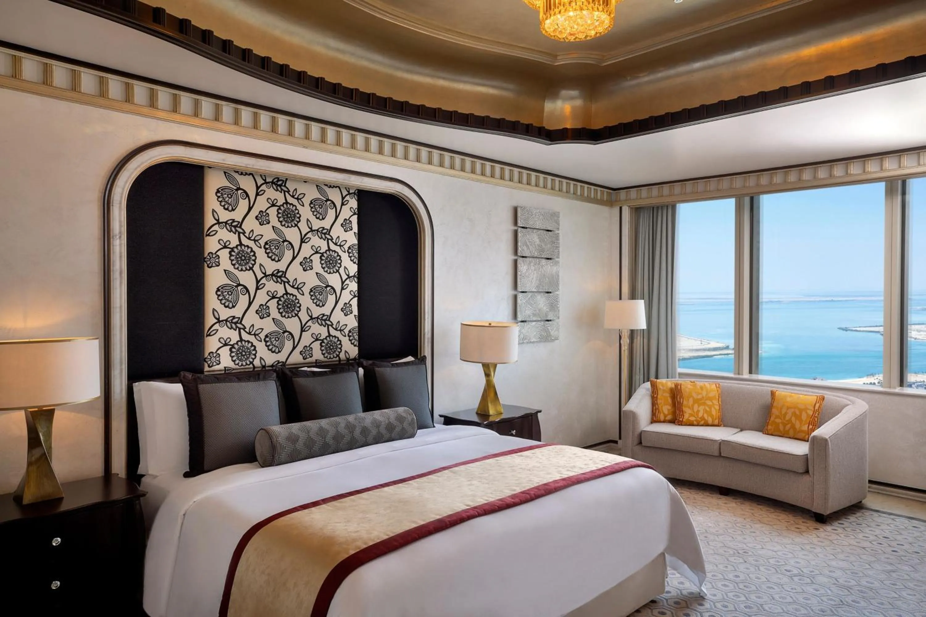 Bedroom, Bed in The St. Regis Abu Dhabi