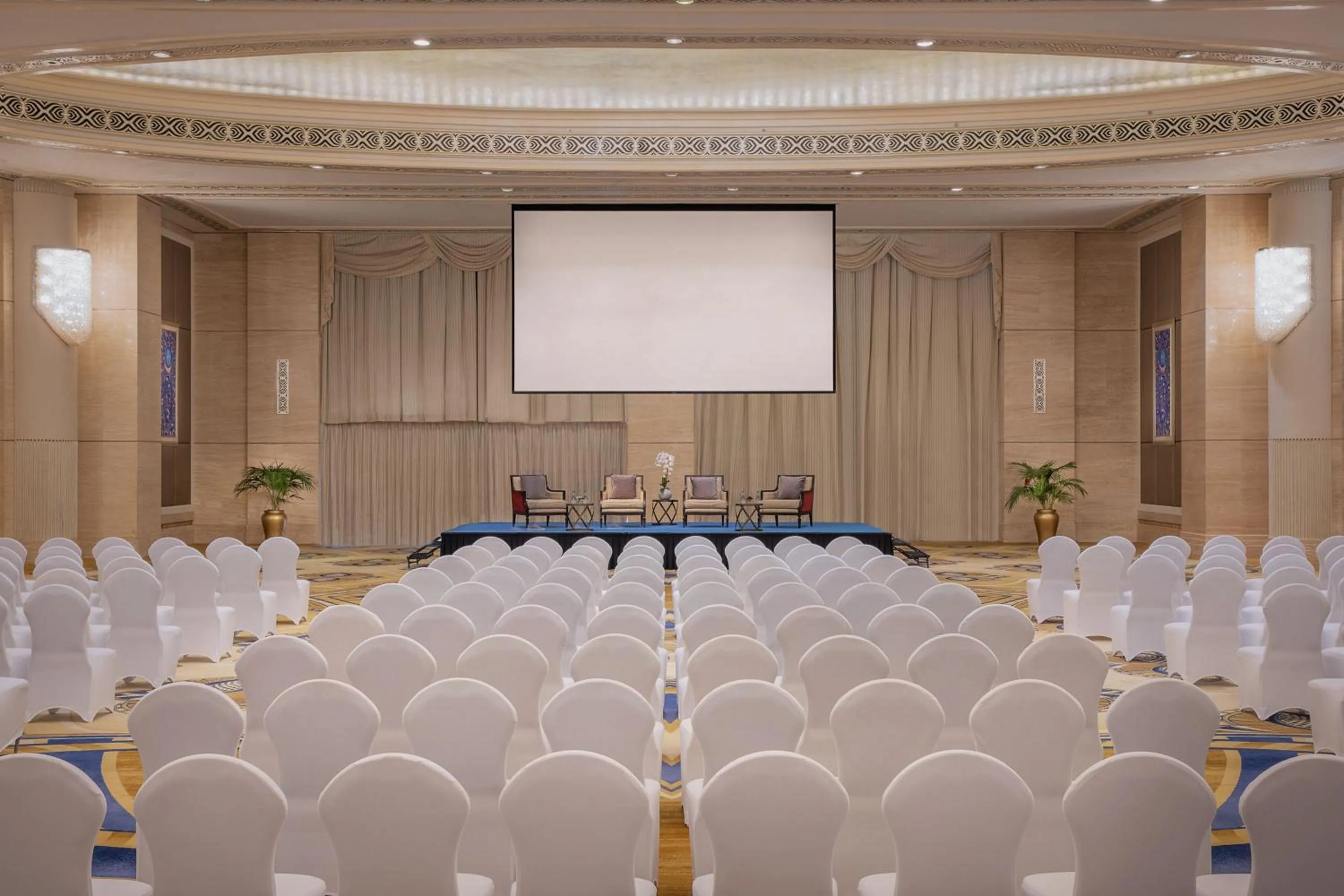 Entertainment in The St. Regis Abu Dhabi