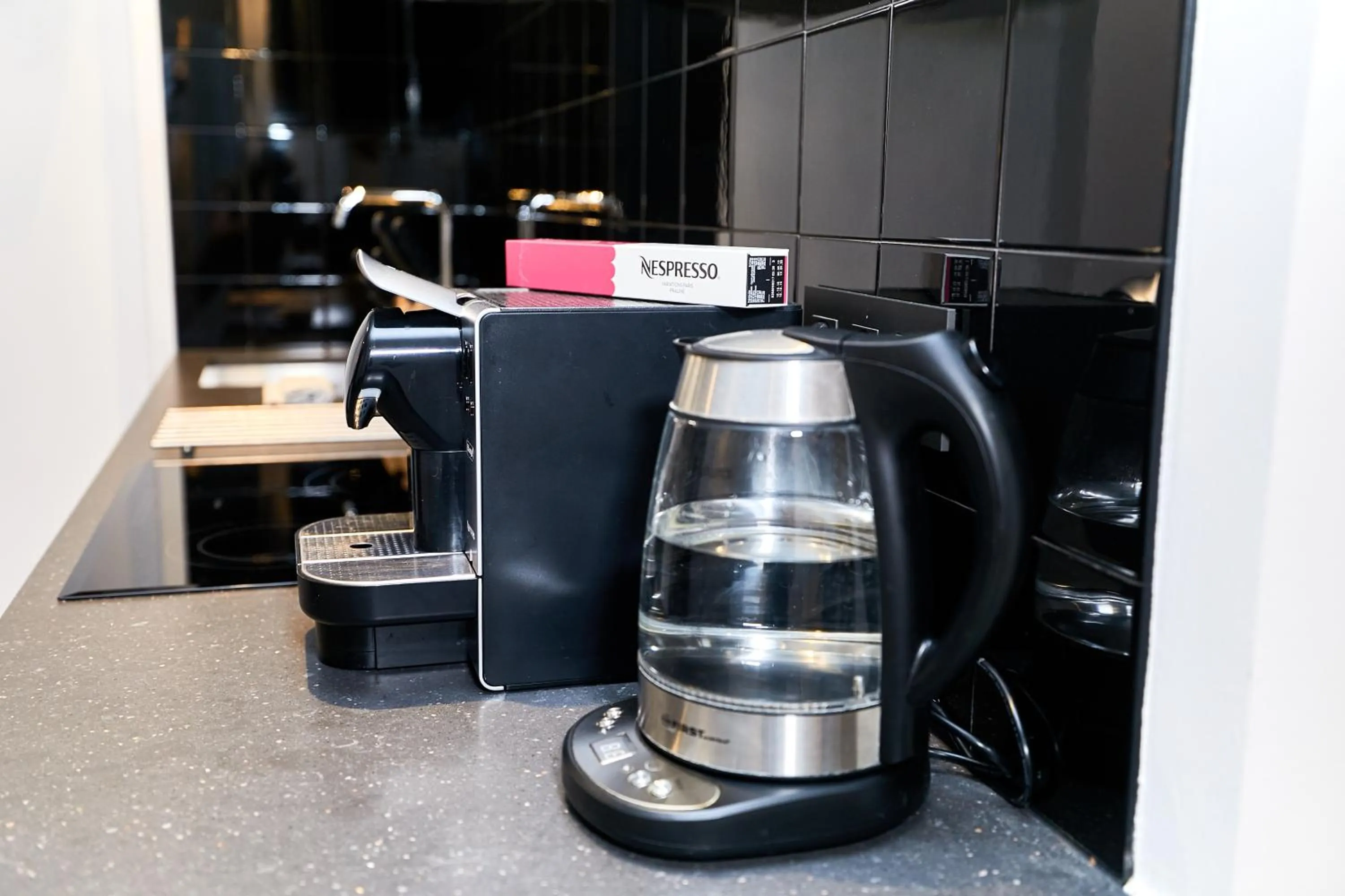 Coffee/tea facilities in Lux Apartments Barcelona