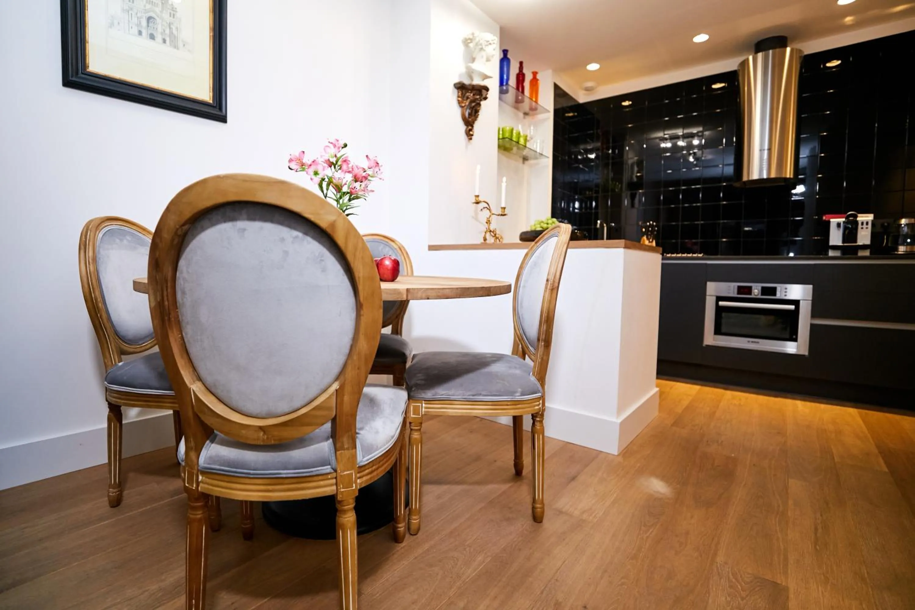 Kitchen or kitchenette in Lux Apartments Barcelona