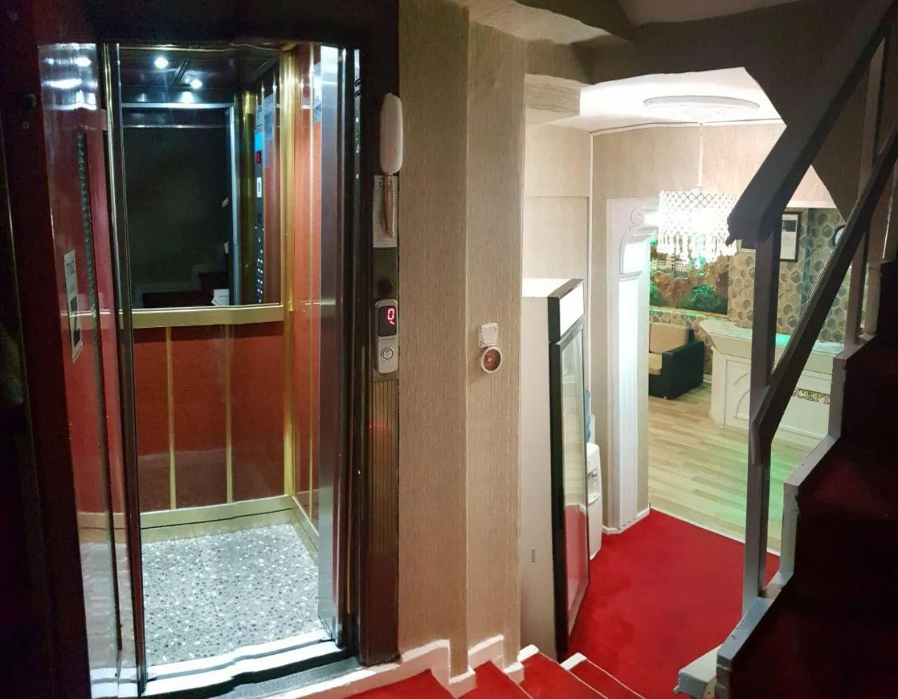elevator in Sulduz Hotel