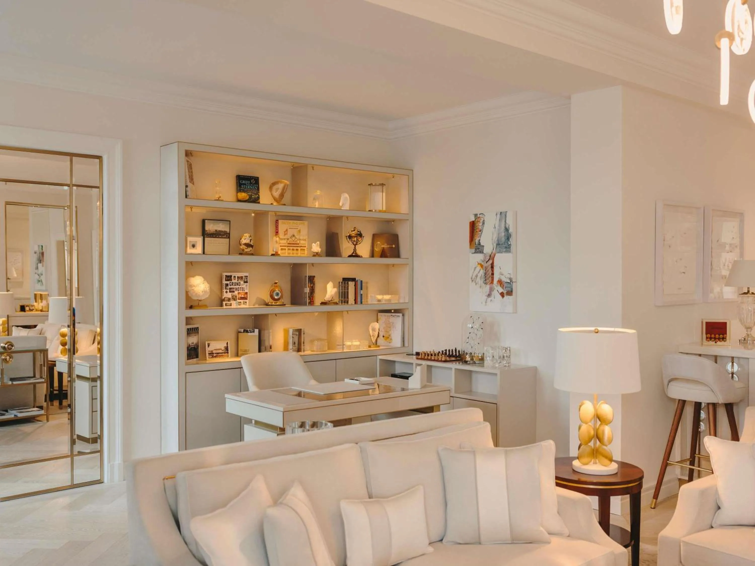 Bedroom in Fairmont Hotel Vier Jahreszeiten