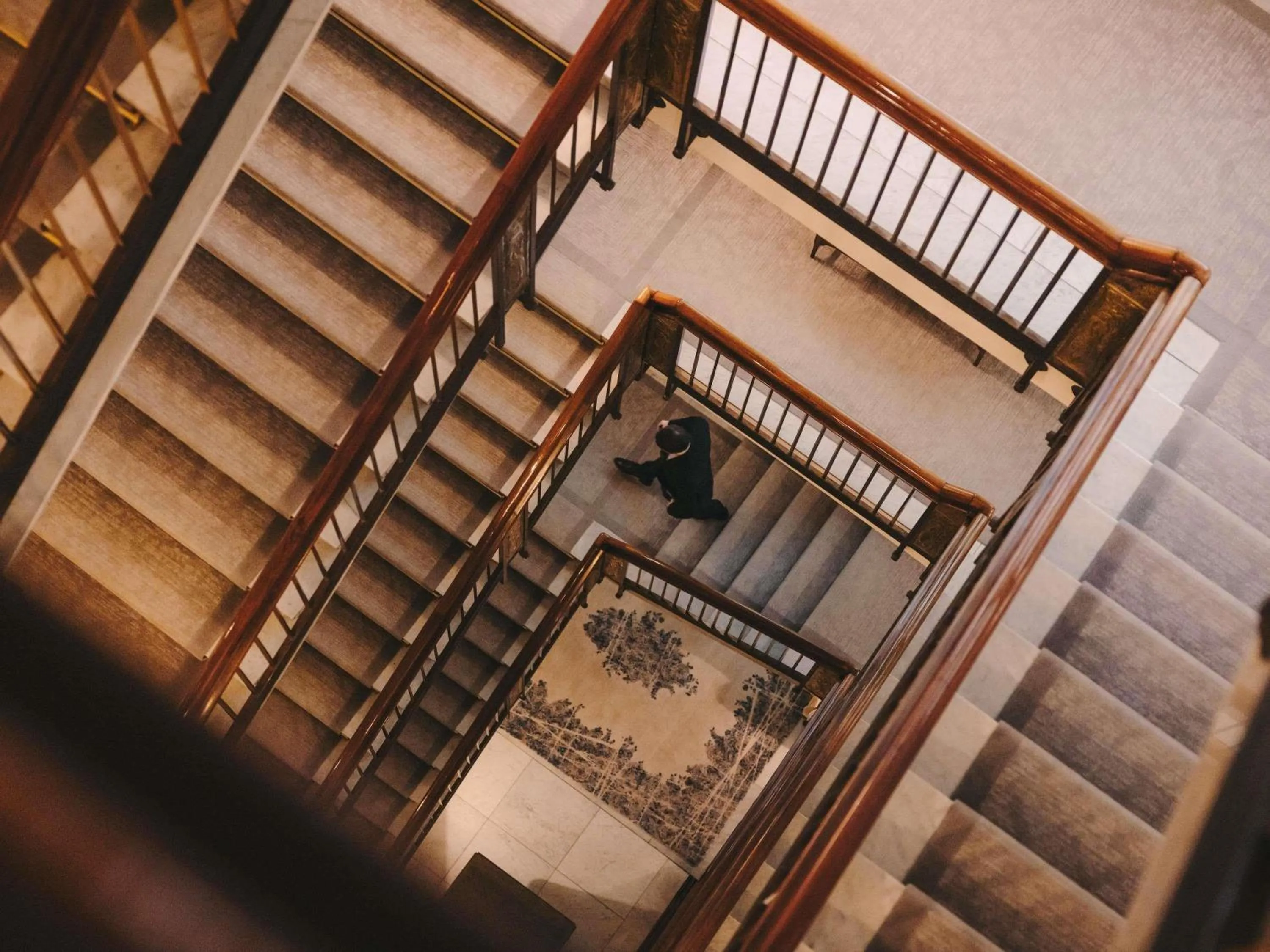 Property building in Fairmont Hotel Vier Jahreszeiten