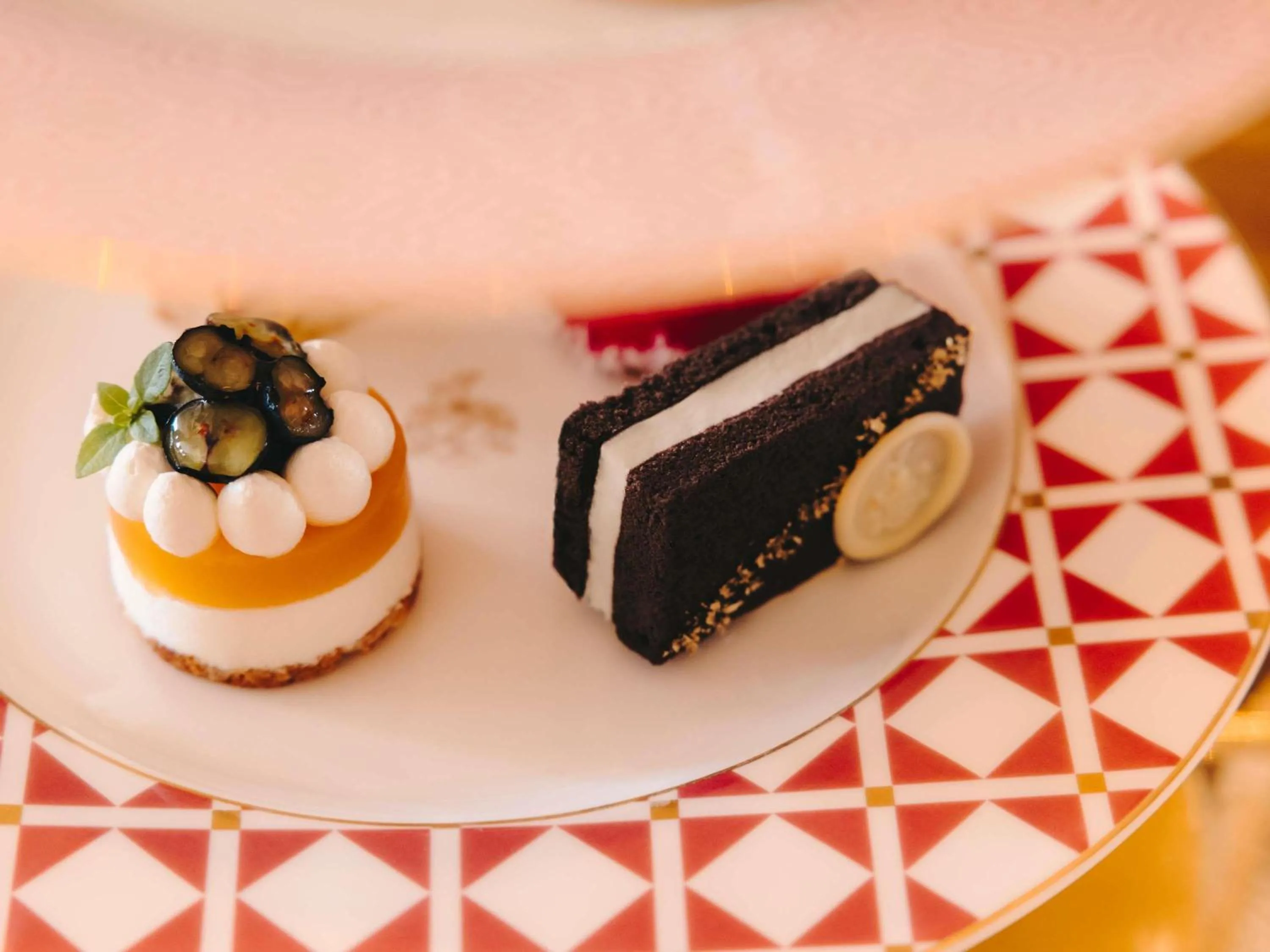 Restaurant/places to eat in Fairmont Hotel Vier Jahreszeiten