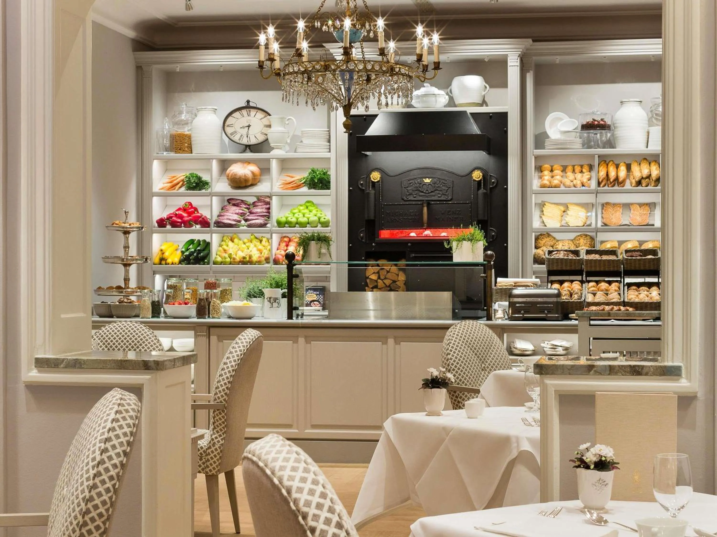 Breakfast in Fairmont Hotel Vier Jahreszeiten