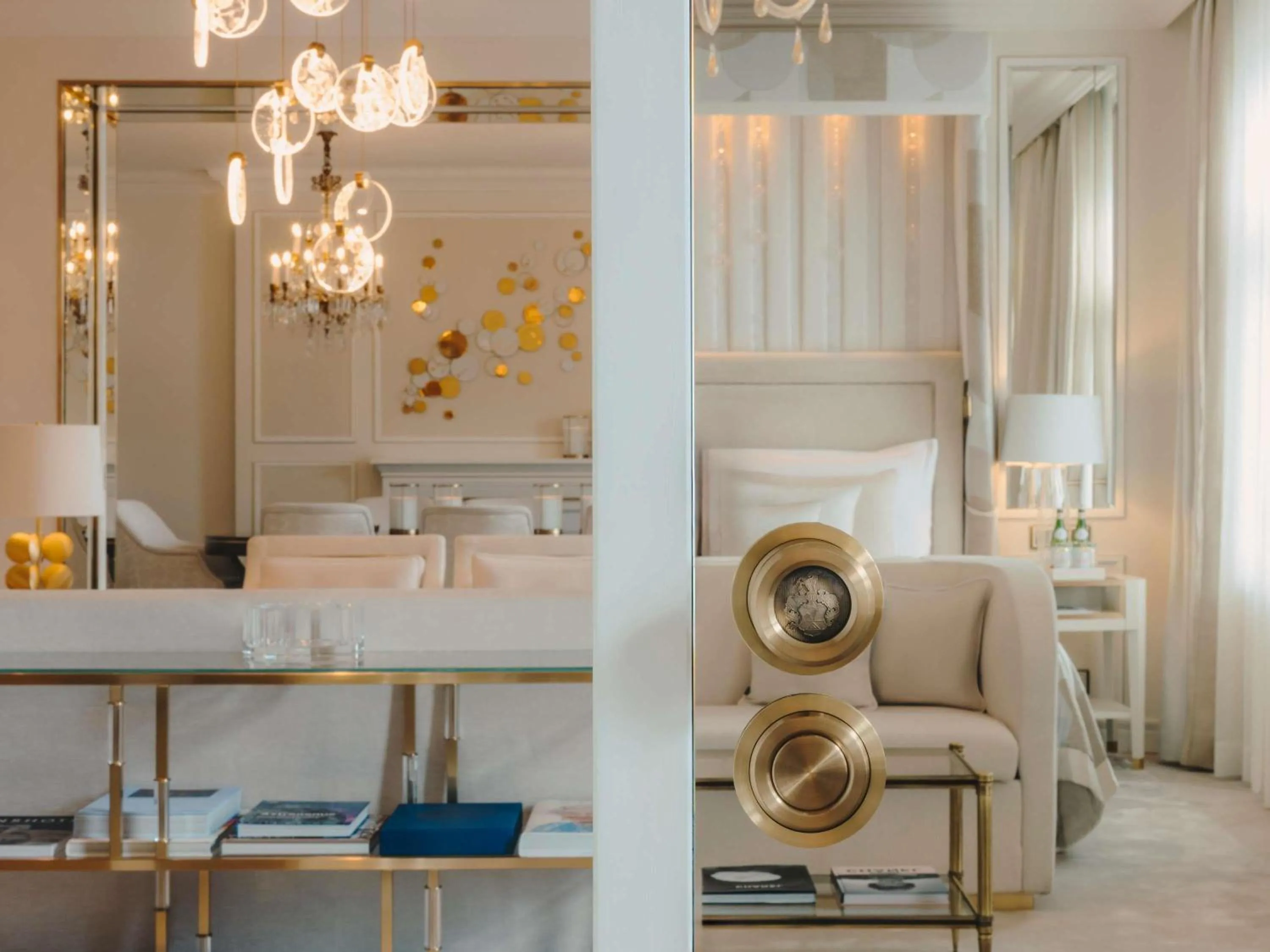 Bedroom in Fairmont Hotel Vier Jahreszeiten