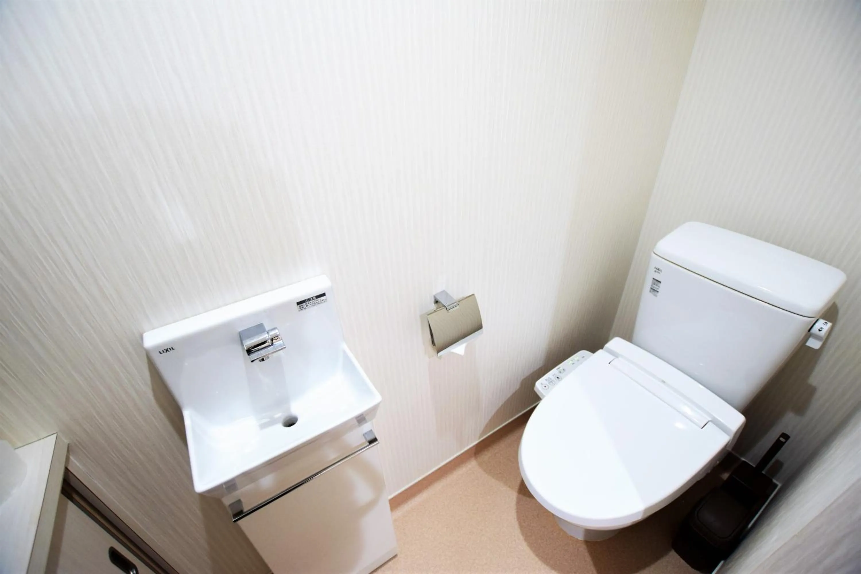 Toilet in Randor Residential Hotel Fukuoka Annex