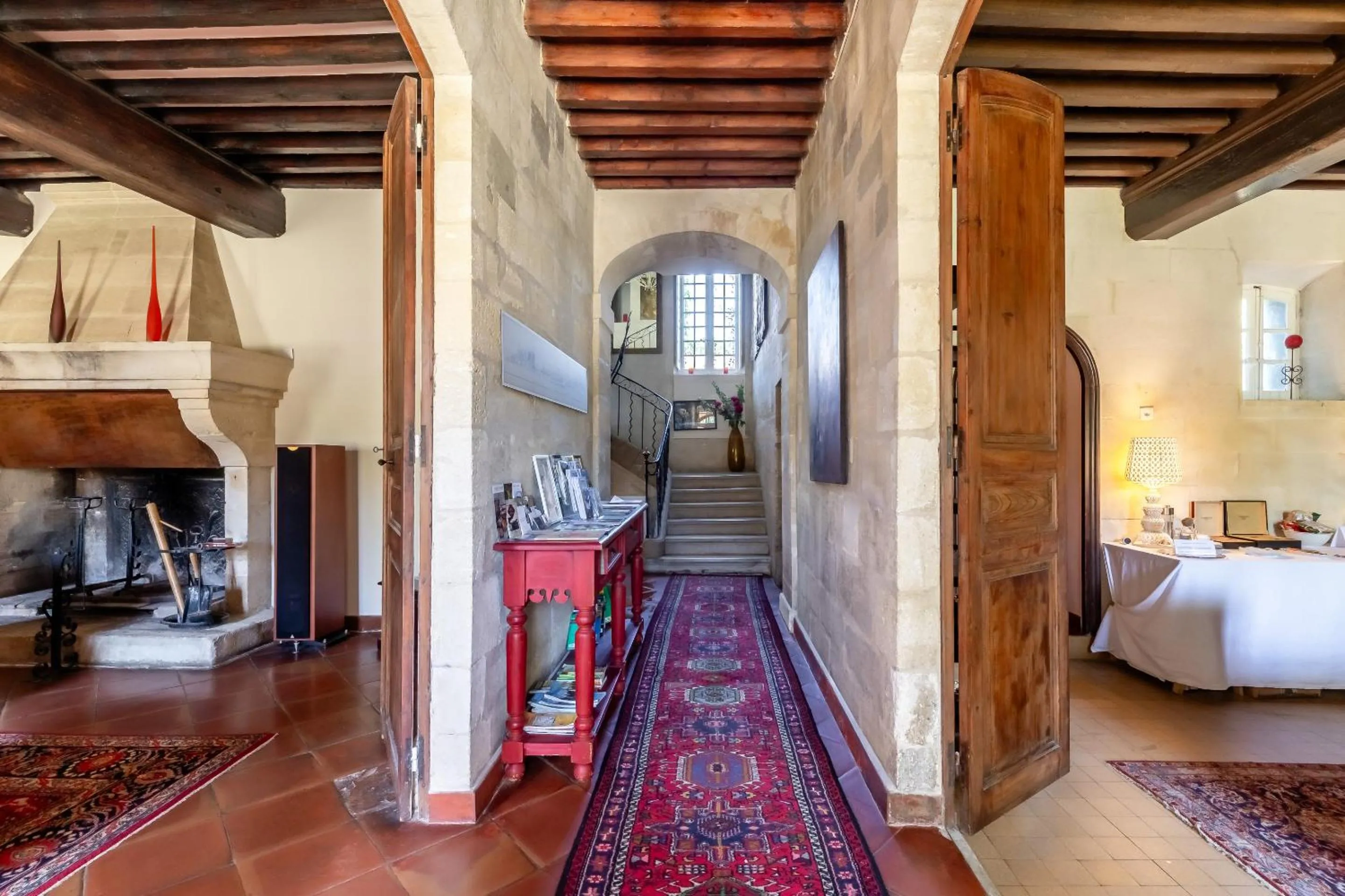 Lobby or reception, Bed in Domaine de Rhodes - 5 Chambres et 7 locations de vacances