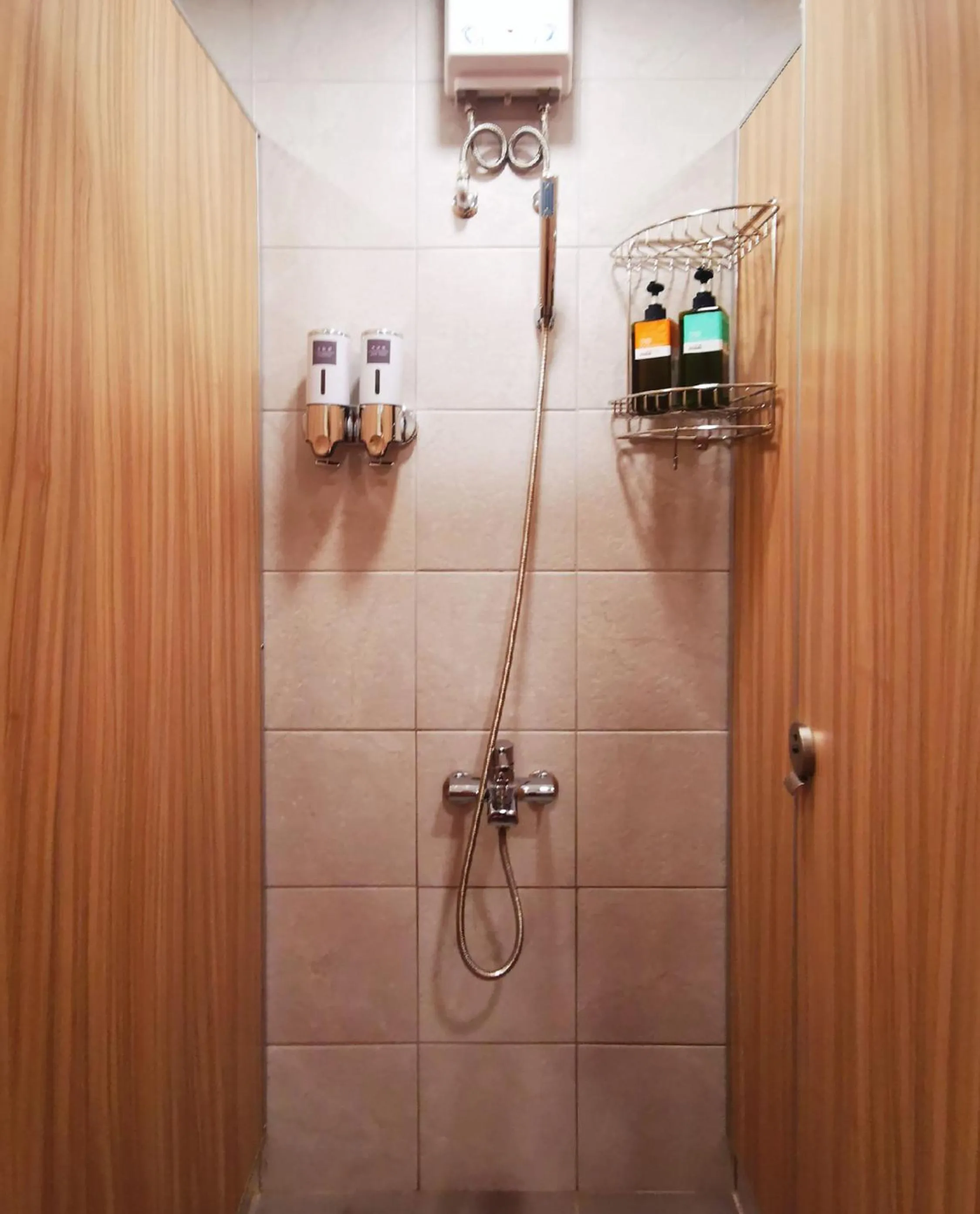 Shower in Su Taichung Hostel - Self-service Lodge