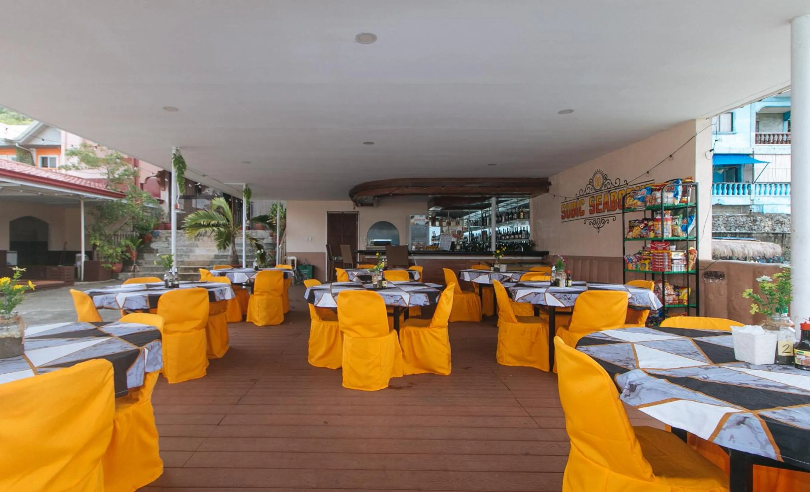 Restaurant/places to eat in RedDoorz Plus @ Seaborne Hotel Subic Zambales