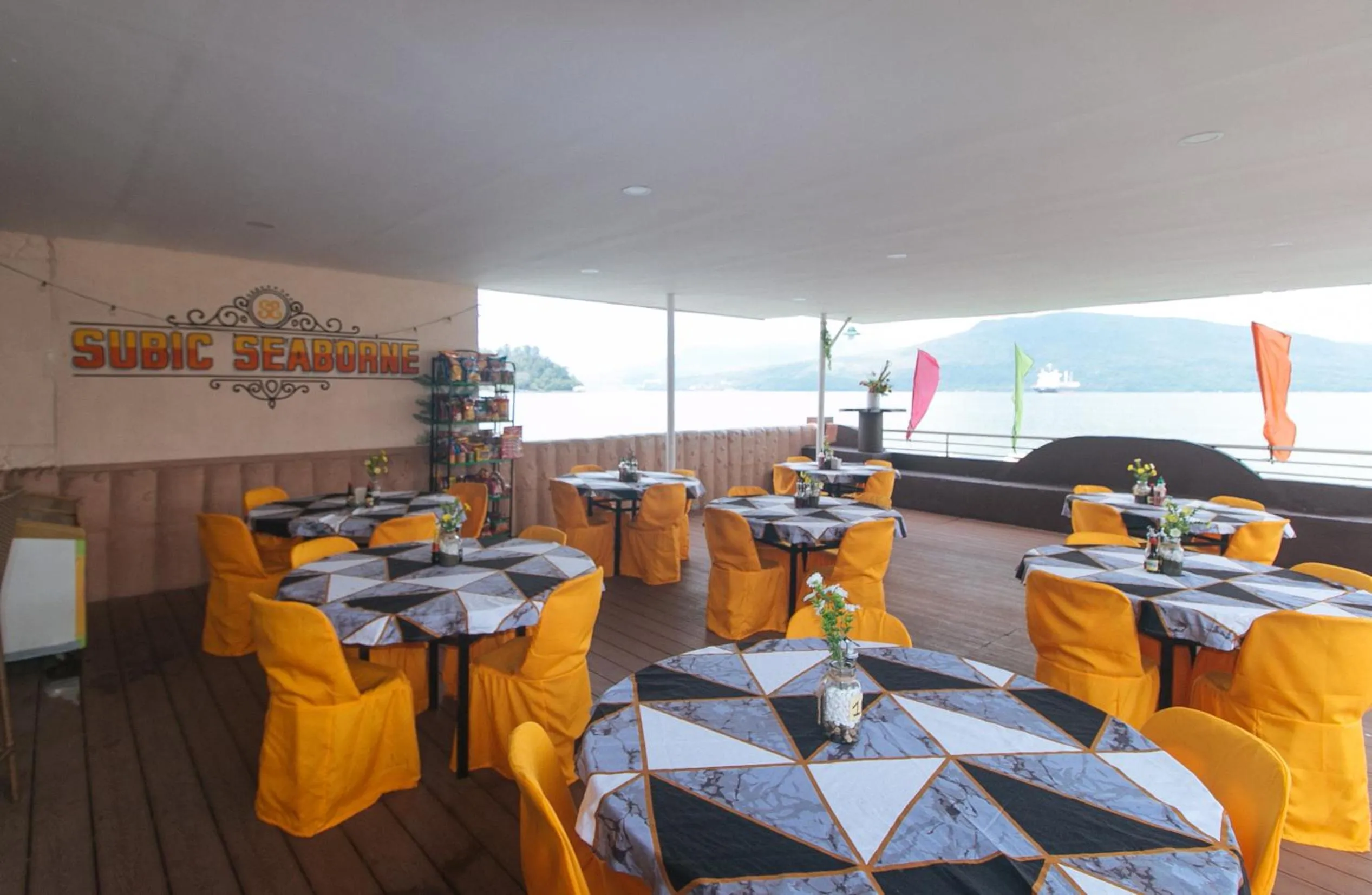 Restaurant/places to eat in RedDoorz Plus @ Seaborne Hotel Subic Zambales