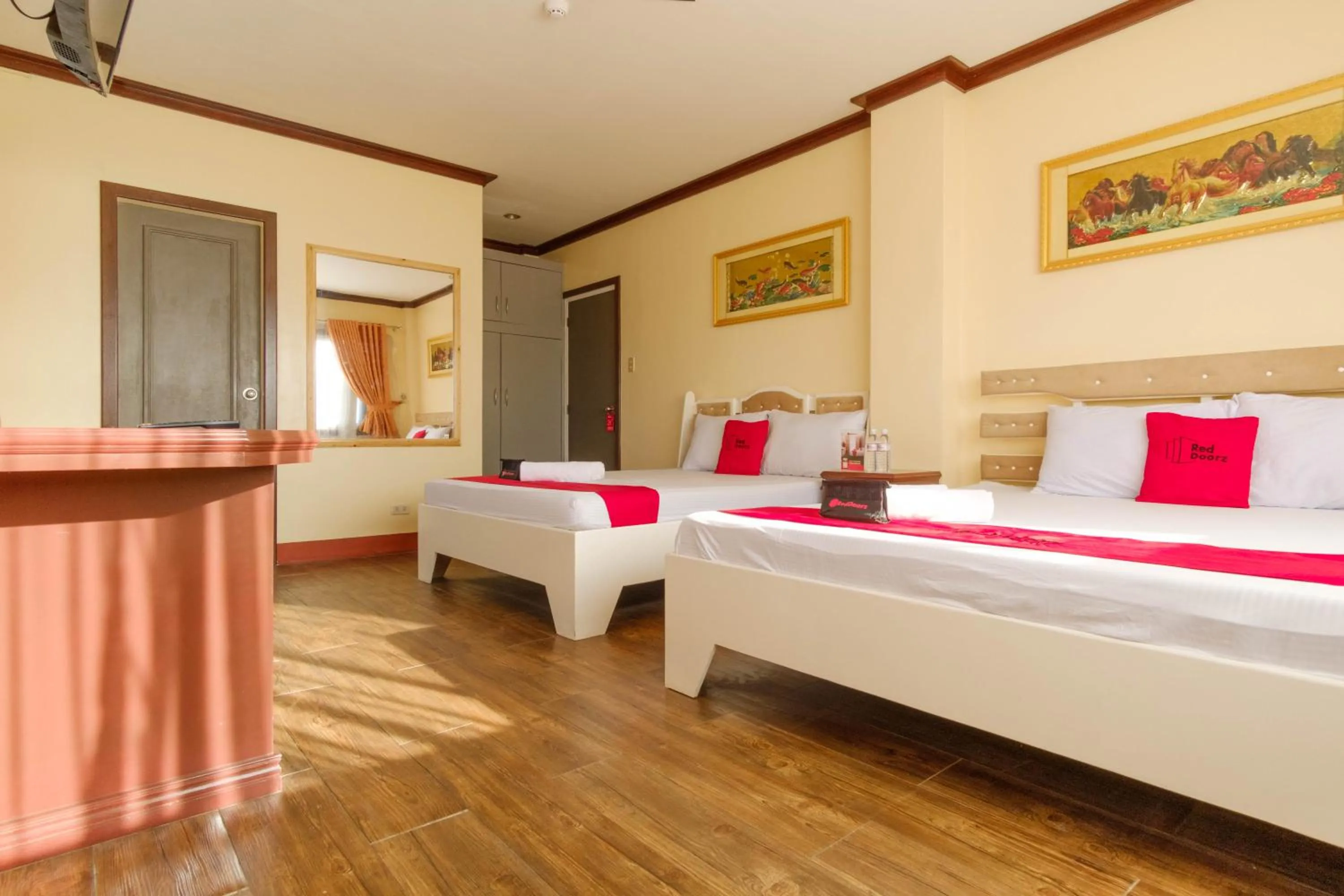 Bed in RedDoorz Plus @ Seaborne Hotel Subic Zambales