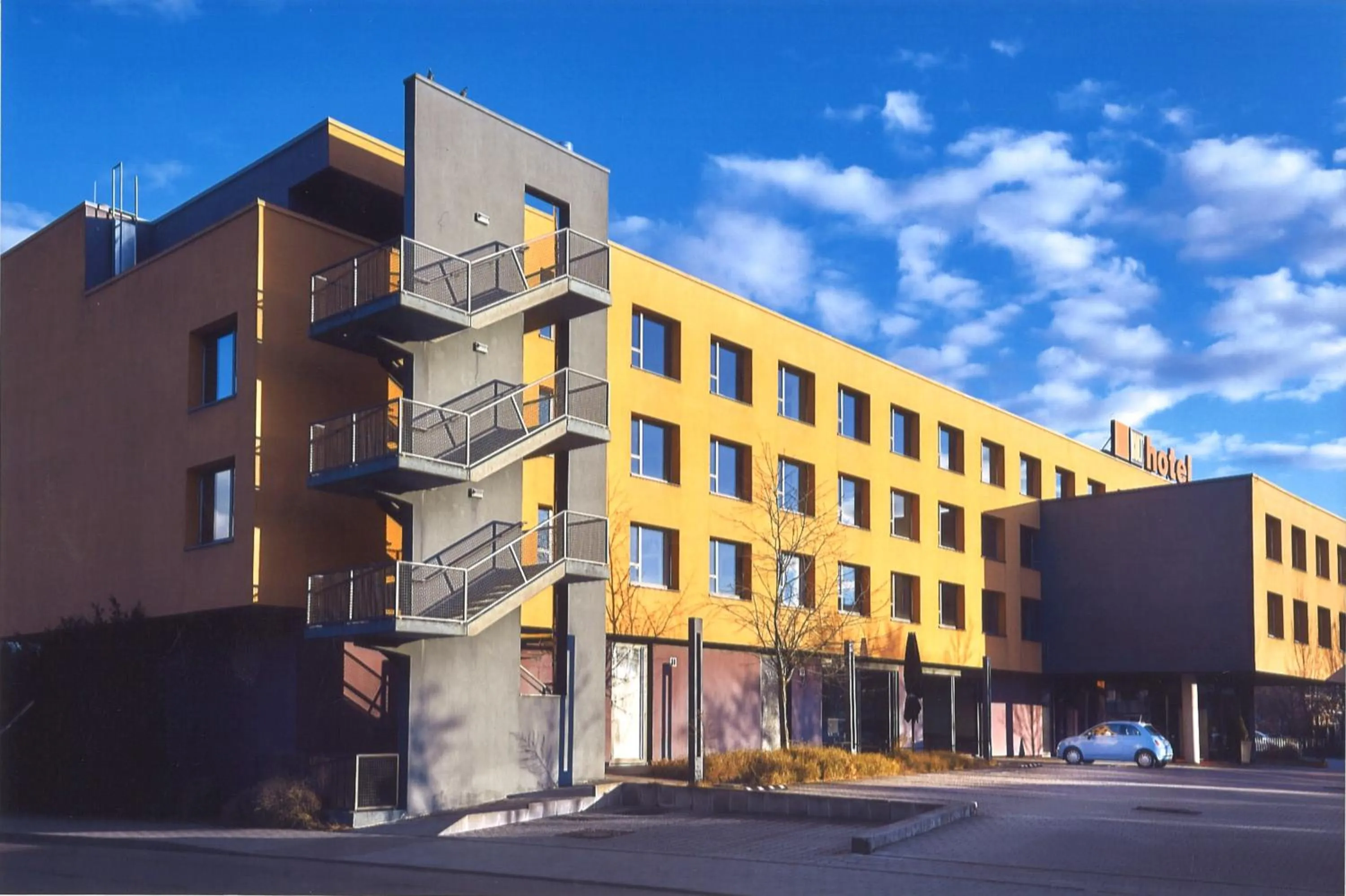 Facade/entrance in Kult Hotel