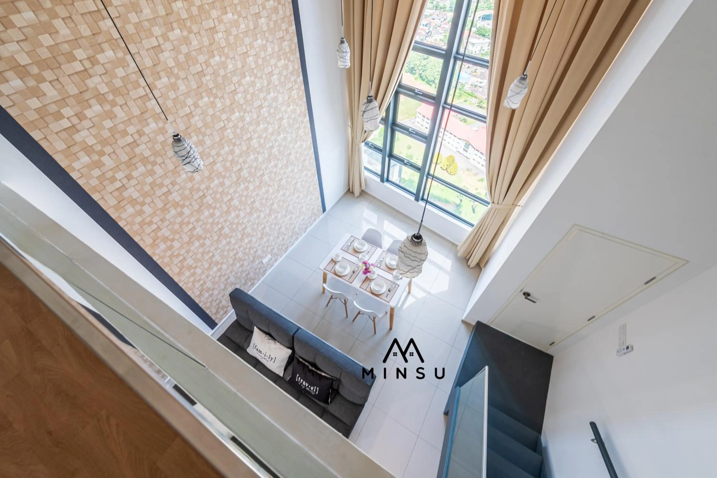 Dining area, Bed in Minsu (Ekocheras)