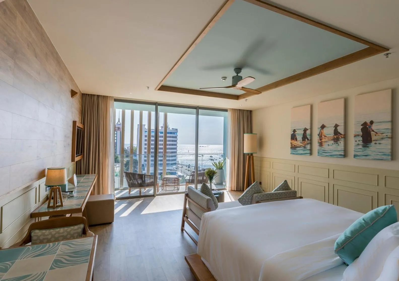Balcony/Terrace, Bed in Fusion Suites Vung Tau