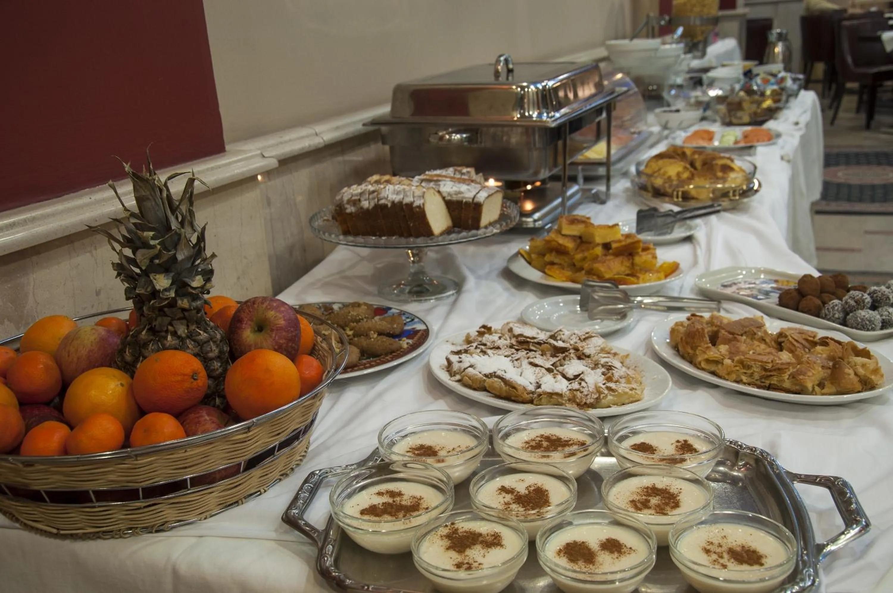 Restaurant/places to eat in Hotel Marianna