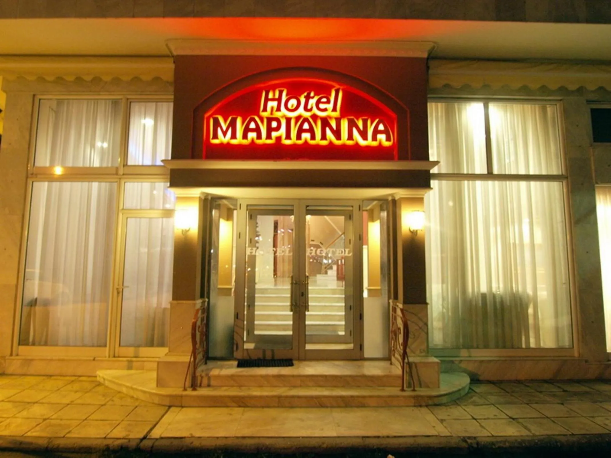 Facade/entrance in Hotel Marianna