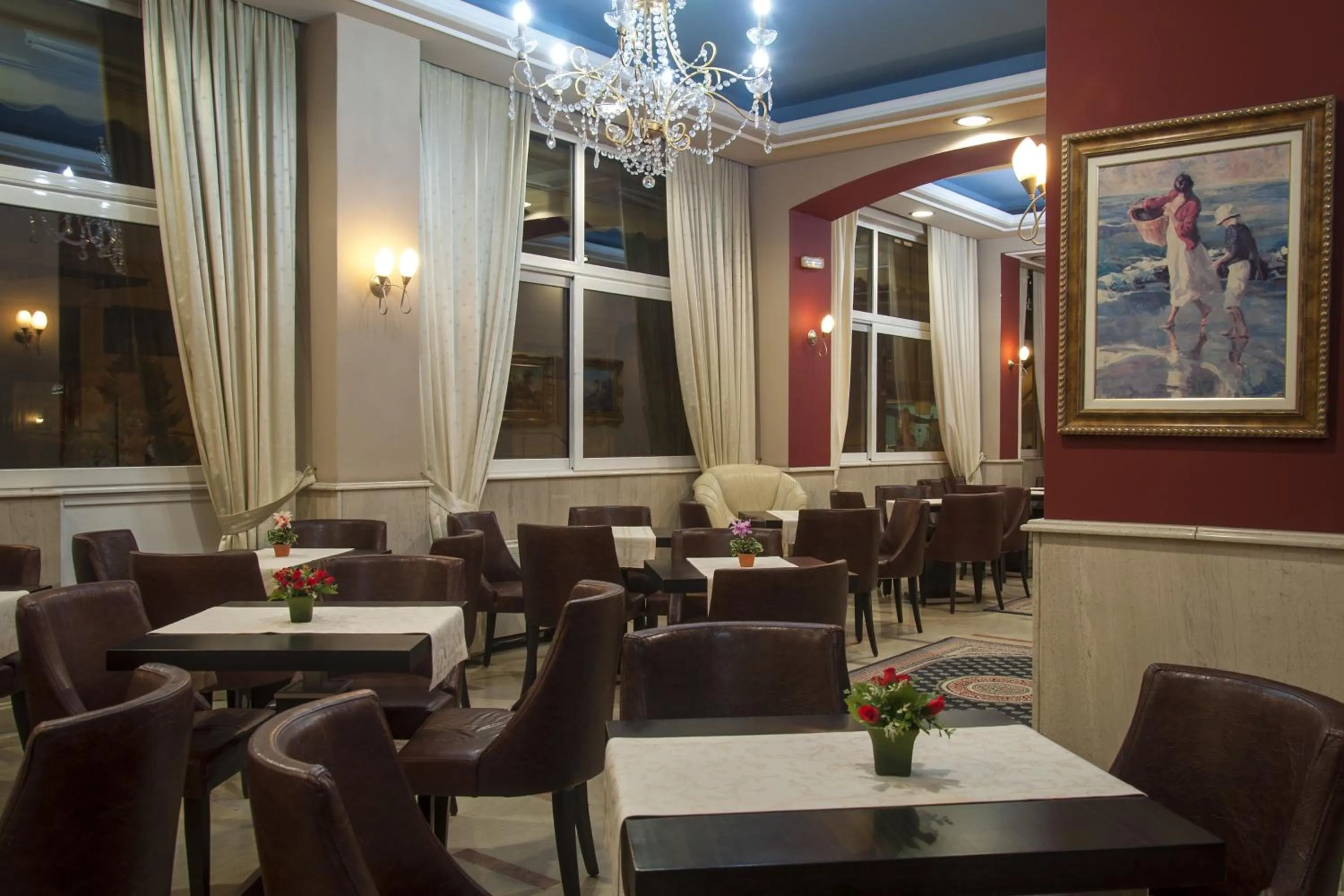 Restaurant/places to eat in Hotel Marianna