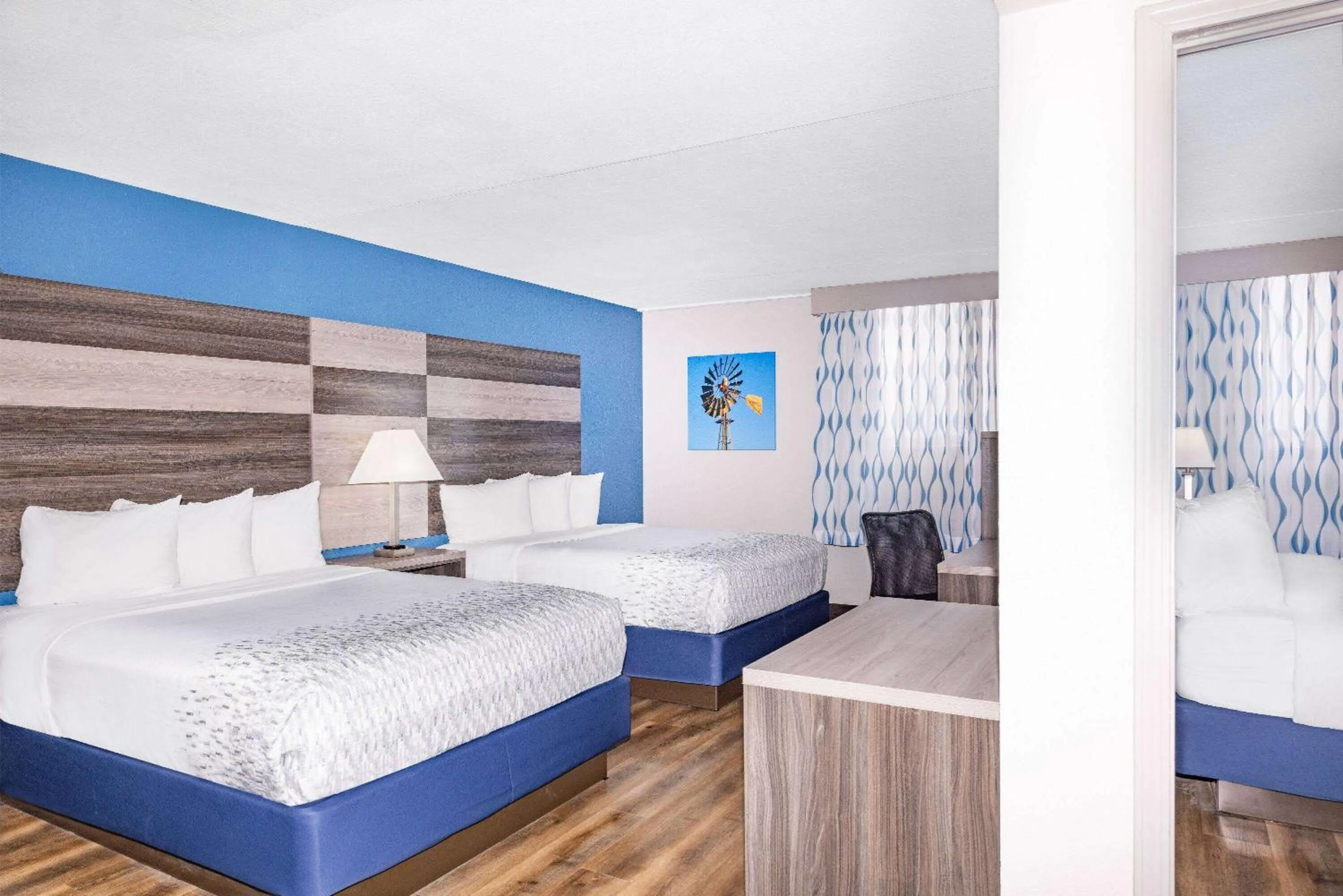 Photo of the whole room, Bed in Wingate by Wyndham Wichita Airport