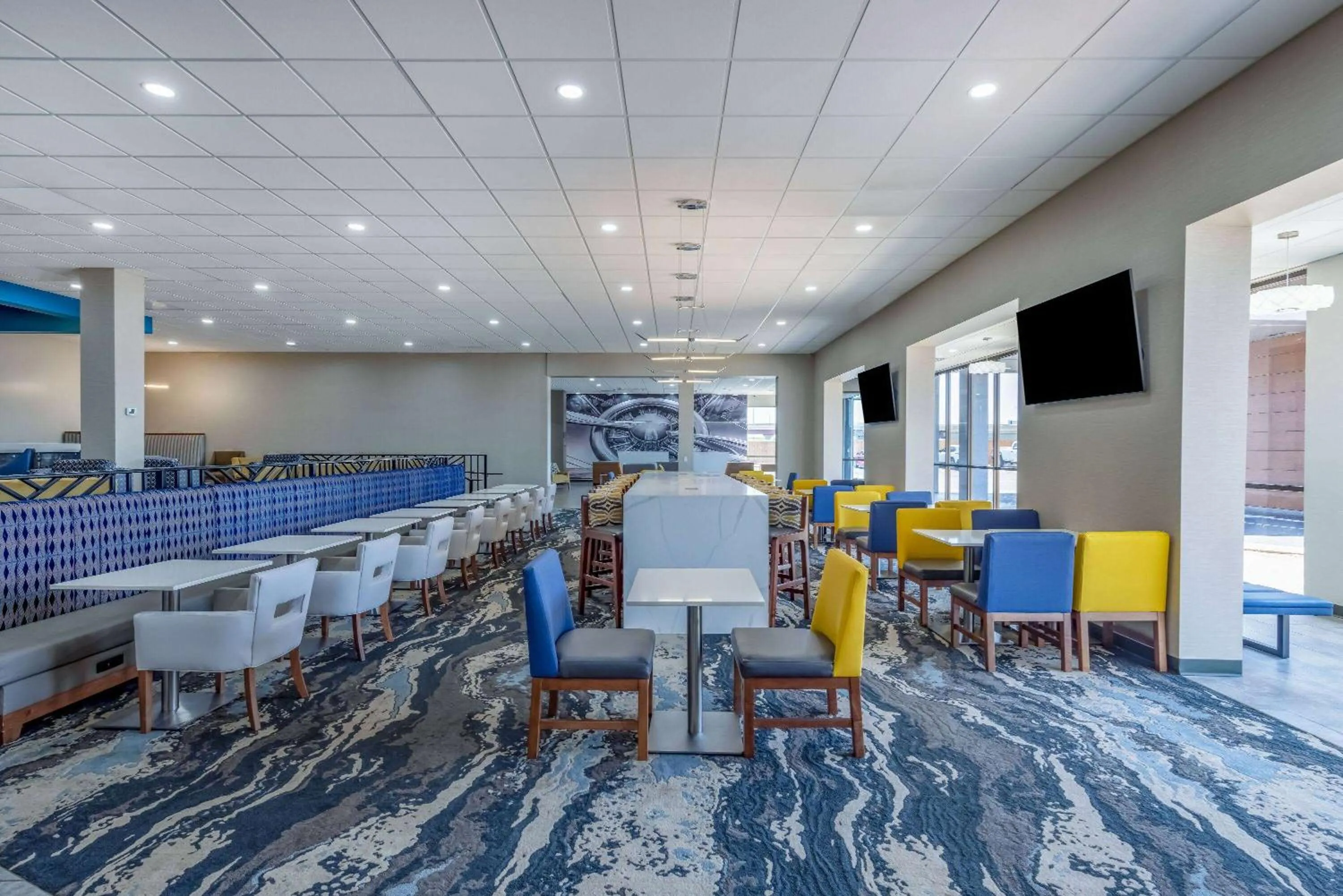 Lobby or reception in Wingate by Wyndham Wichita Airport