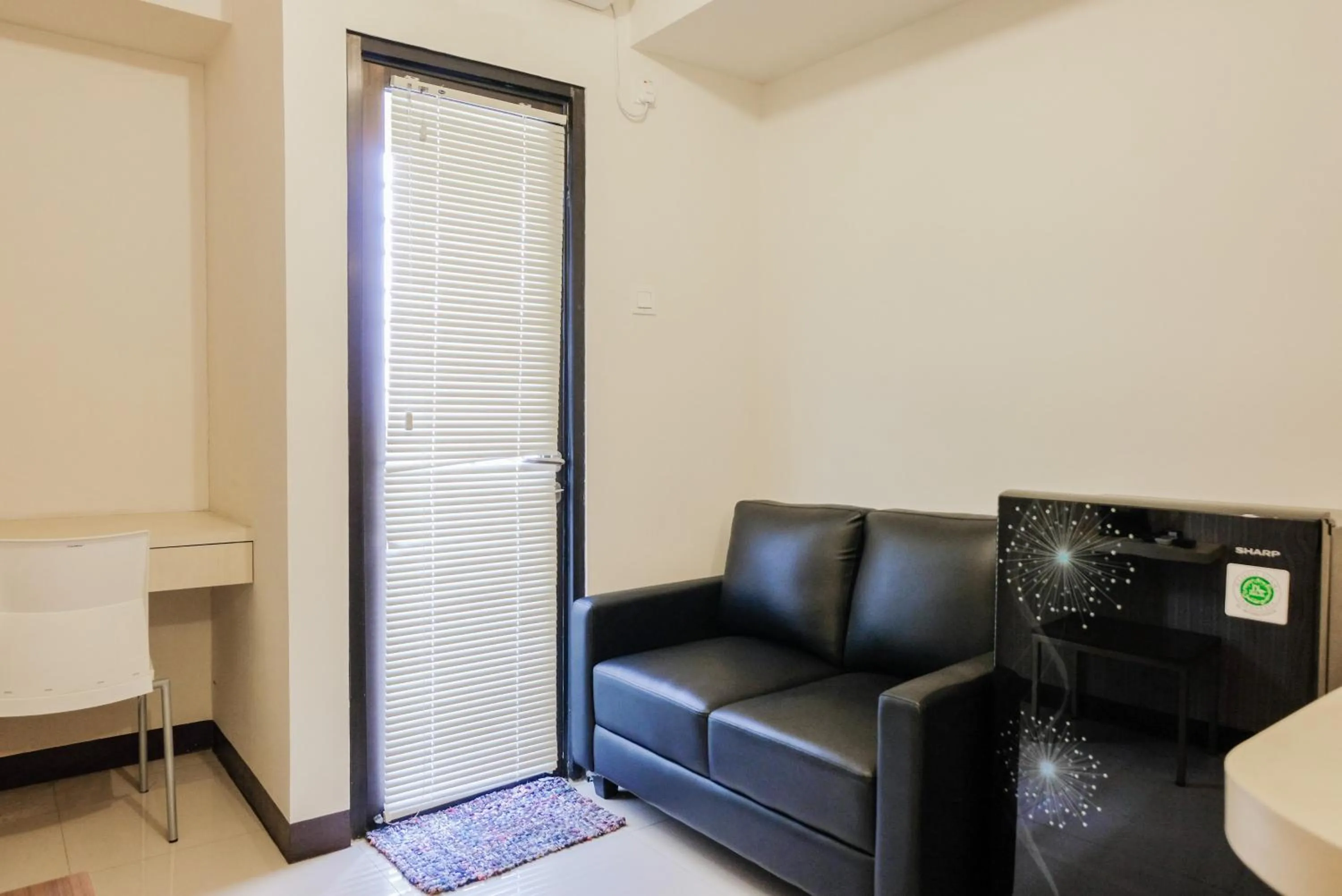 Luxurious and Convenient 2BR 19 Avenue Apartment By Travelio