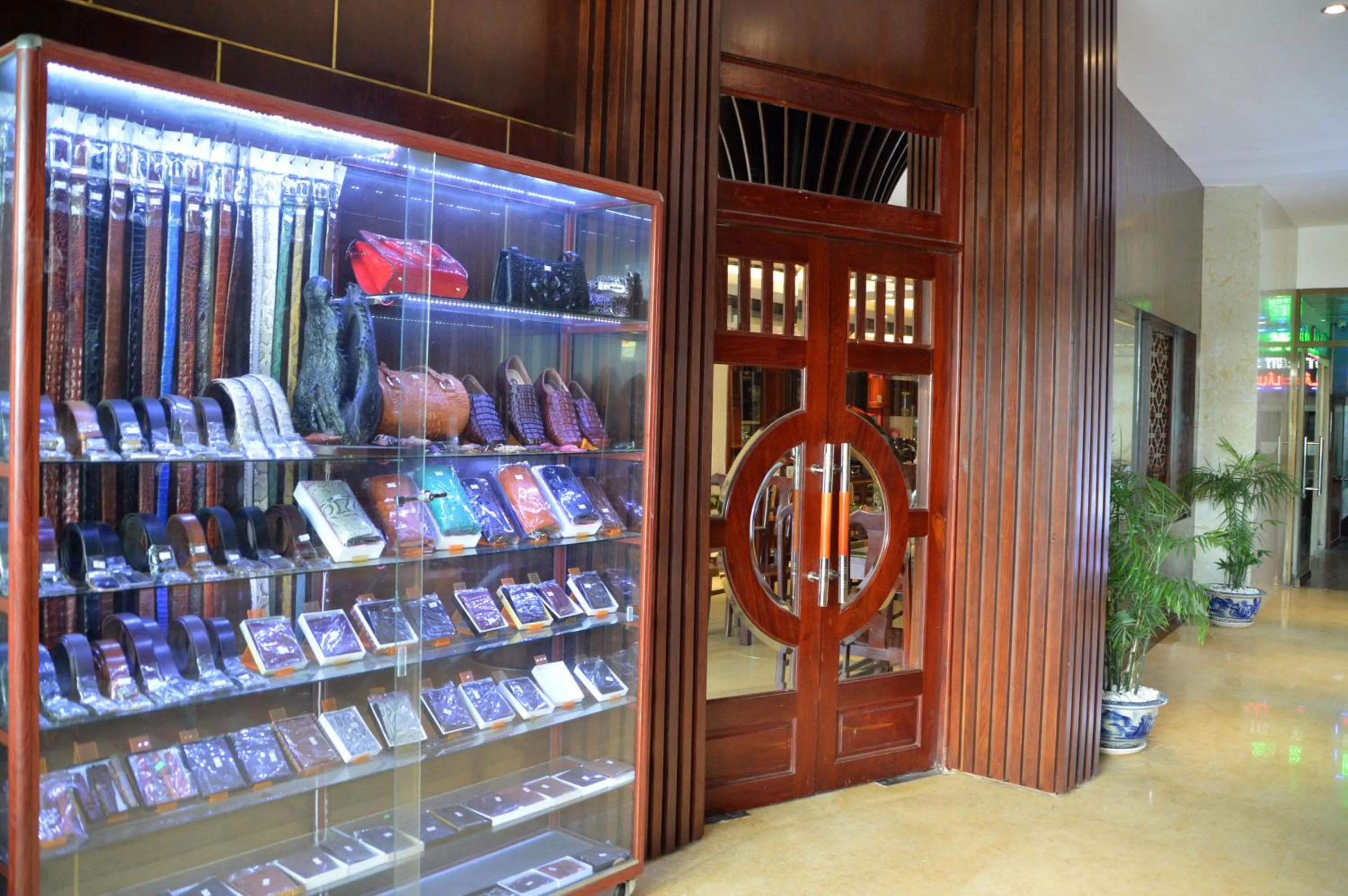 vending machine in Phu Tho Hotel