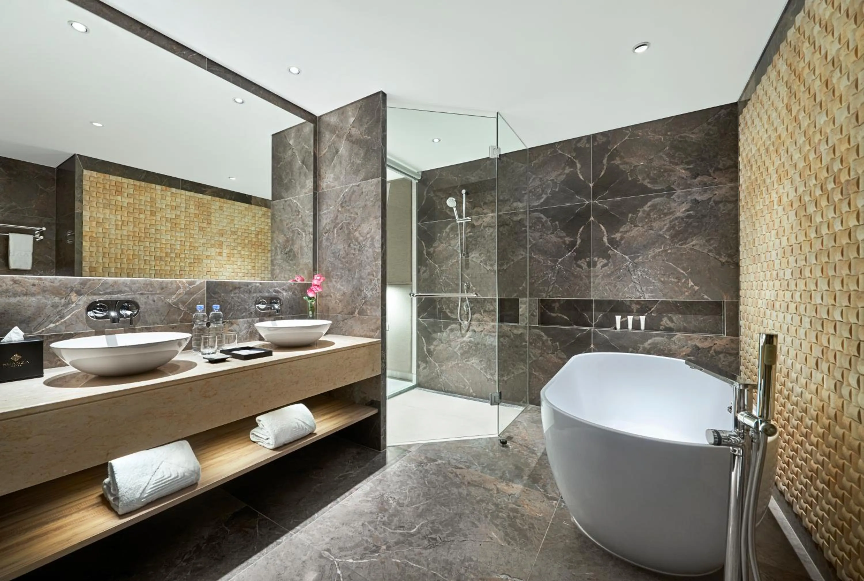 Shower in Nuanza Hotel & Convention Cikarang