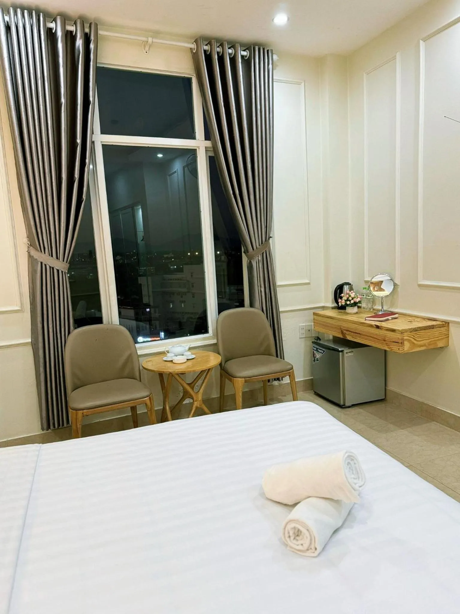 View (from property/room), Bed in ELISA HOTEL