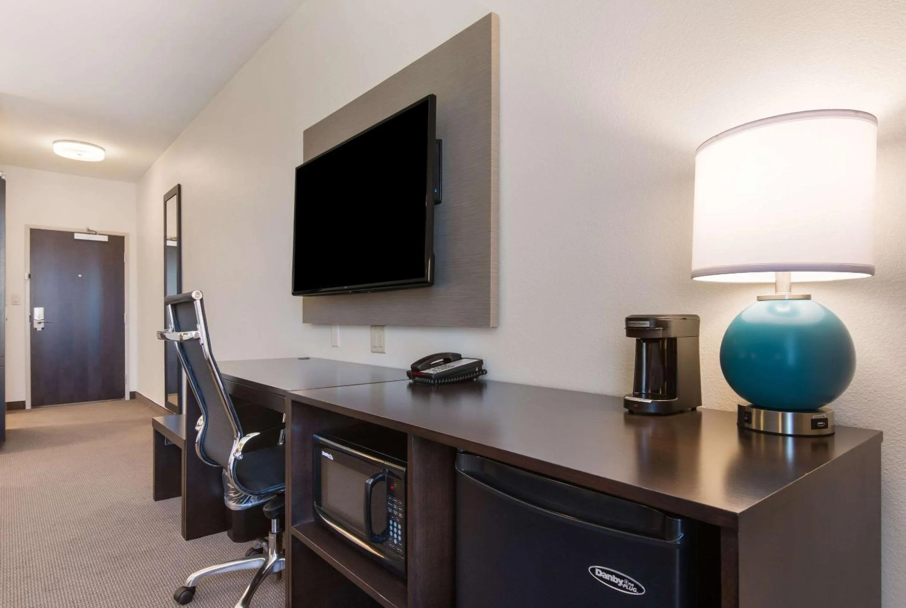 Photo of the whole room in Sleep Inn East Camden